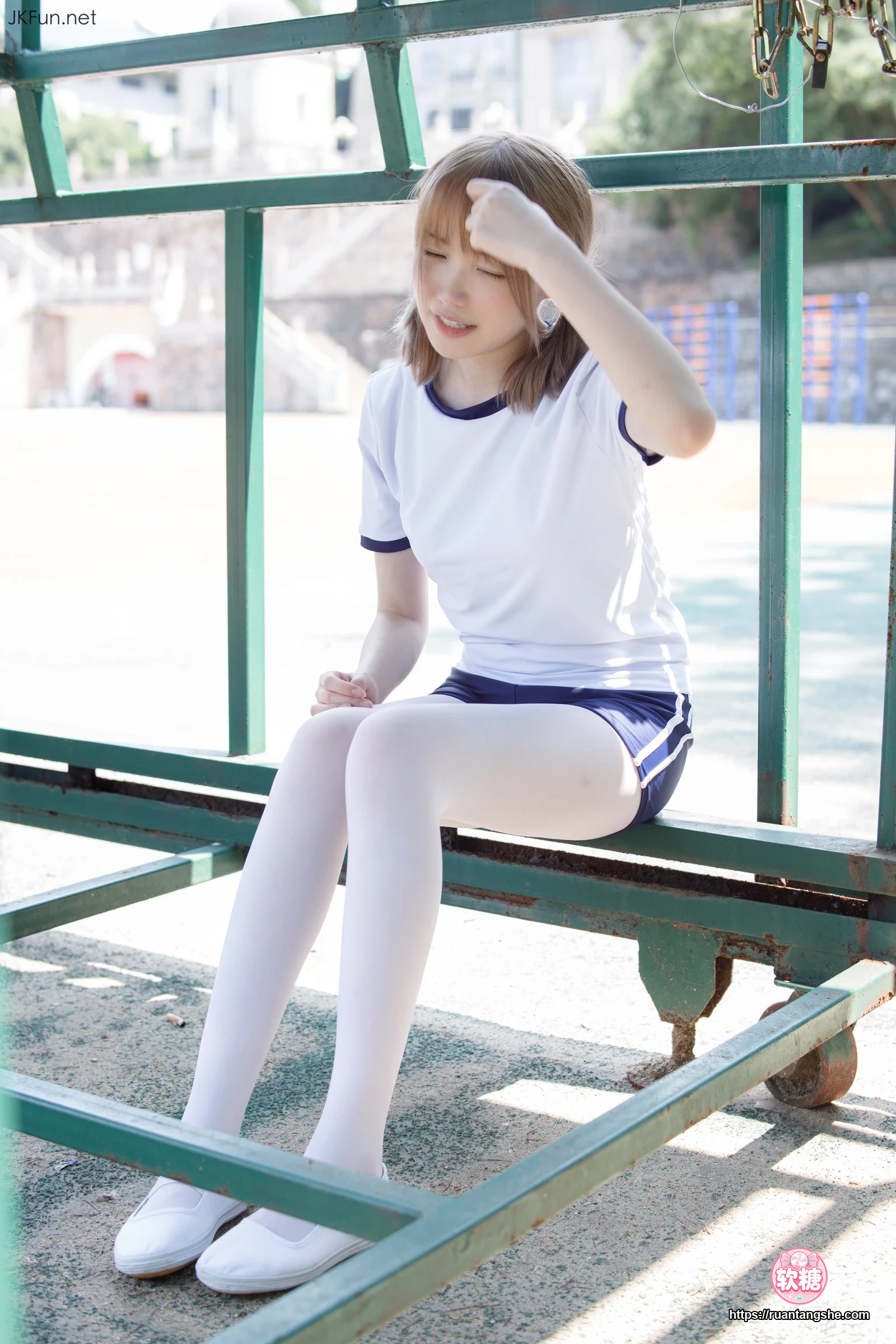 森萝财团 JKFUN-019 《外景体操服》 80D白丝 Aika