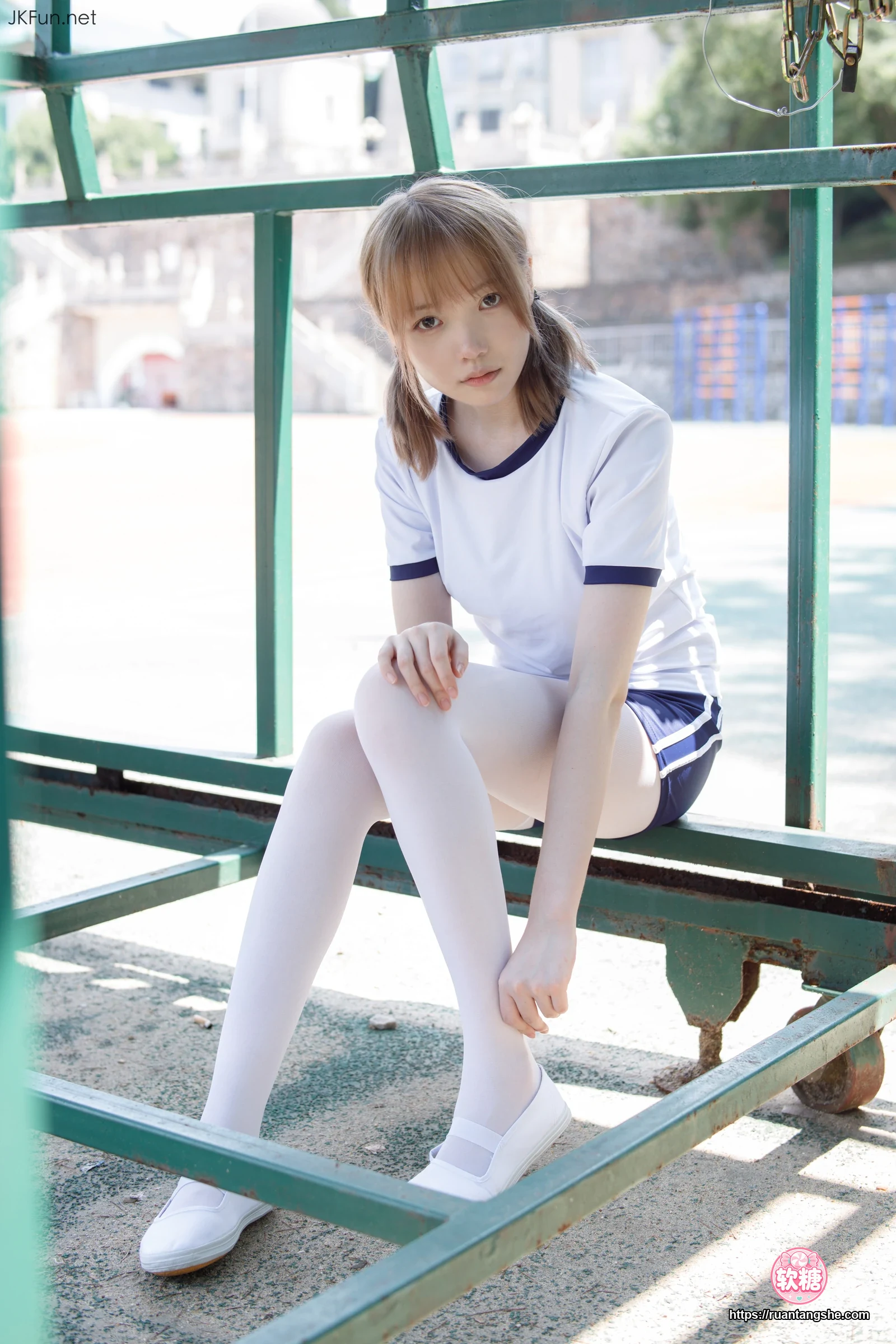 森萝财团 JKFUN-019 《外景体操服》 80D白丝 Aika