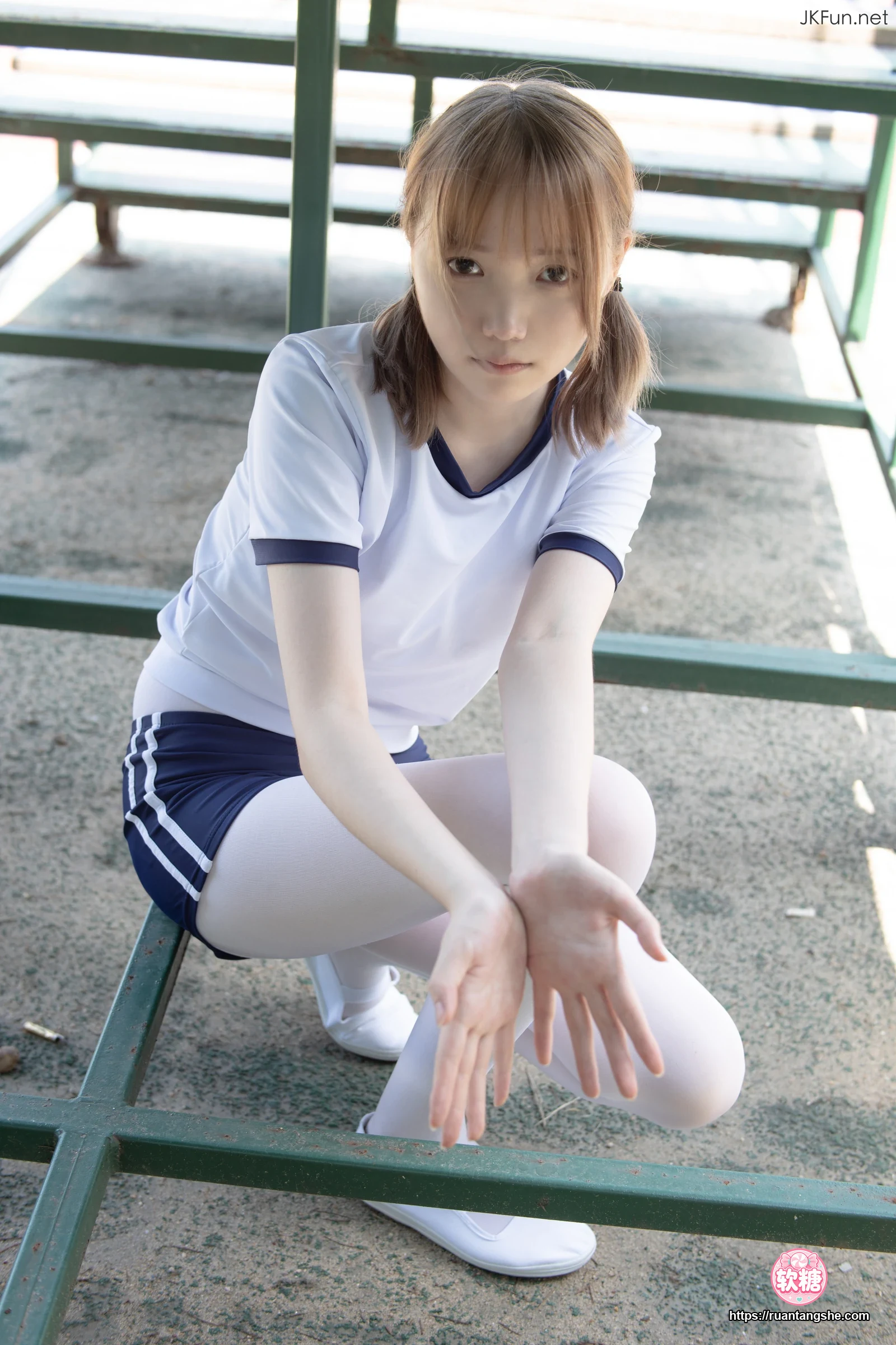 森萝财团 JKFUN-019 《外景体操服》 80D白丝 Aika