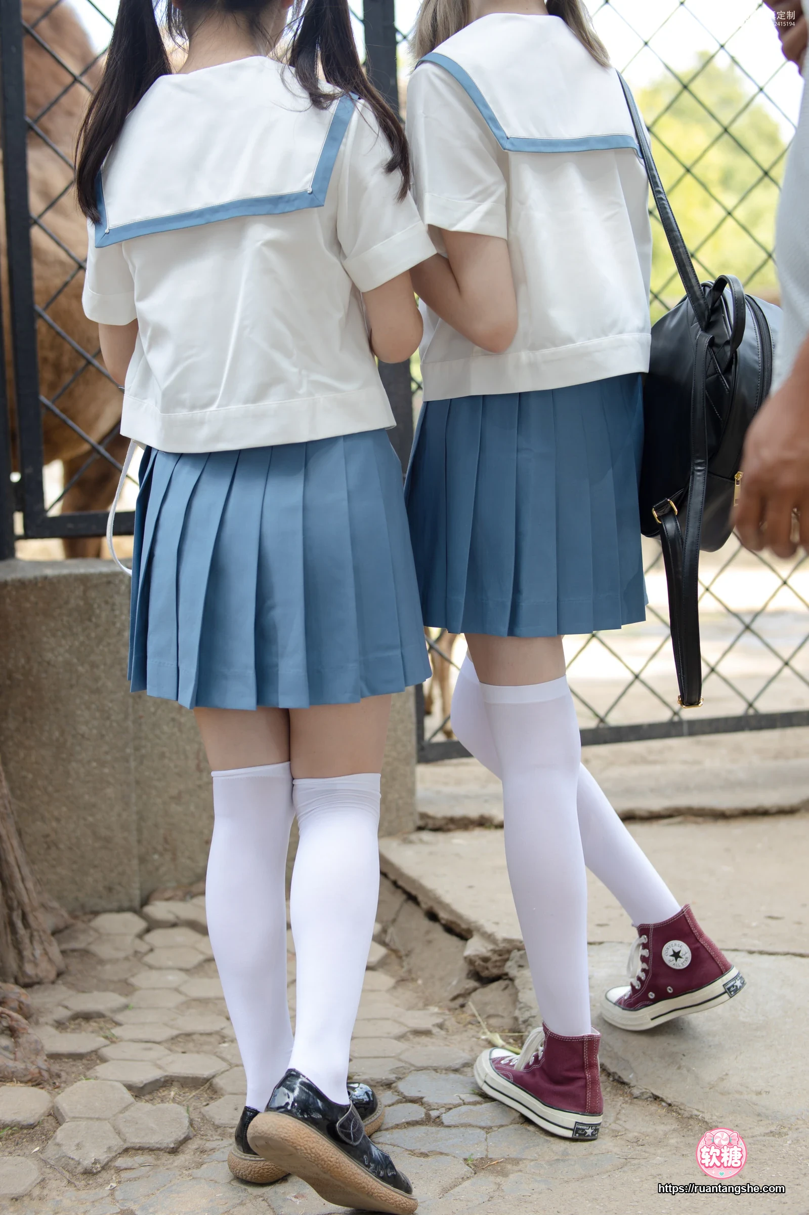 森萝财团 JKFUN-025 《两女一ZOO》 80D白丝过膝袜 默陌&Aika