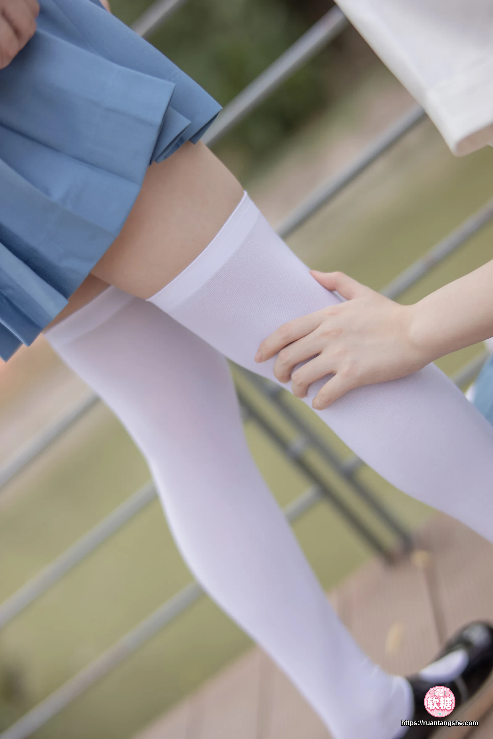 森萝财团 JKFUN-025 《两女一ZOO》 80D白丝过膝袜 默陌&Aika