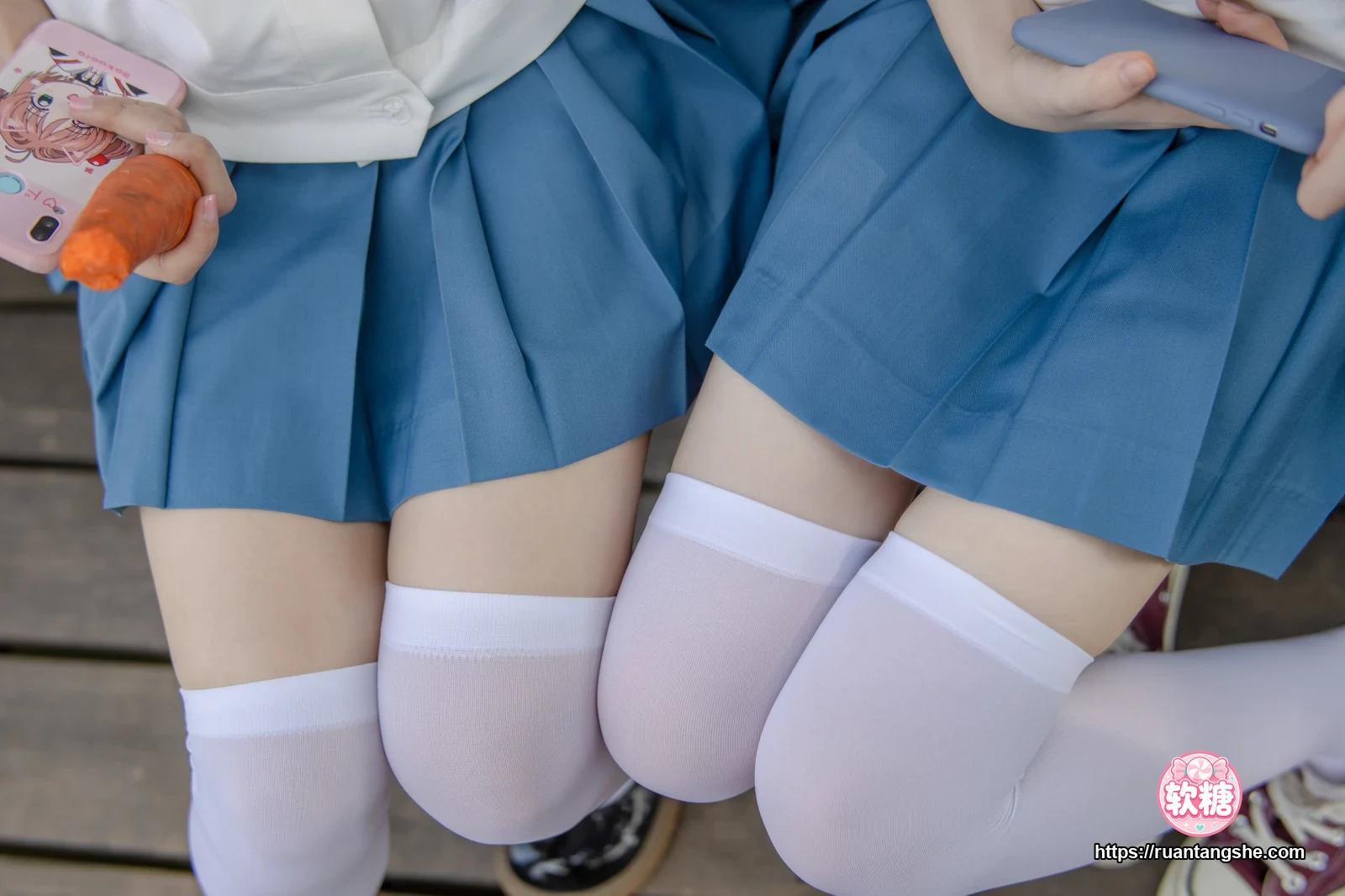 森萝财团 JKFUN-025 《两女一ZOO》 80D白丝过膝袜 默陌&Aika