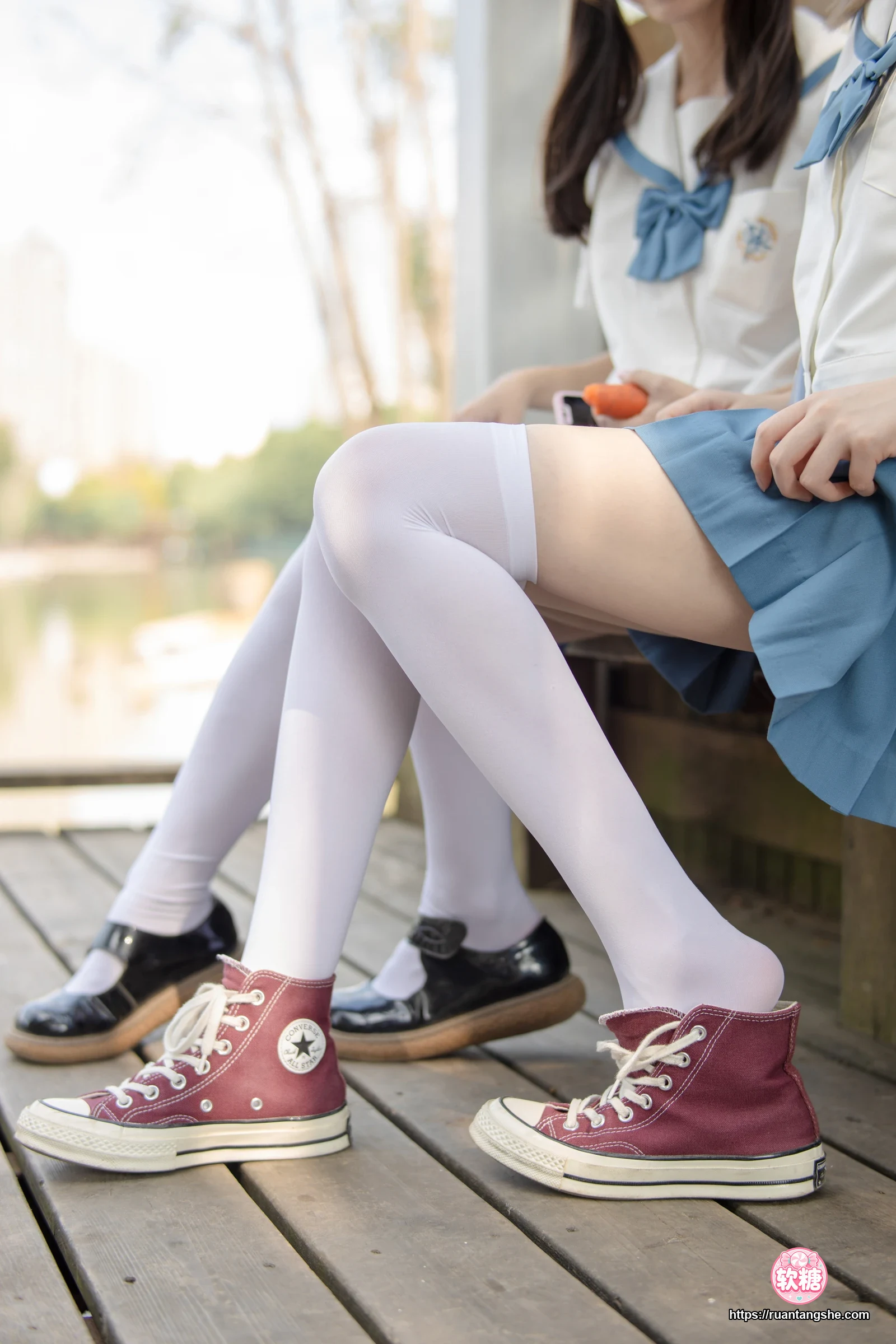 森萝财团 JKFUN-025 《两女一ZOO》 80D白丝过膝袜 默陌&Aika
