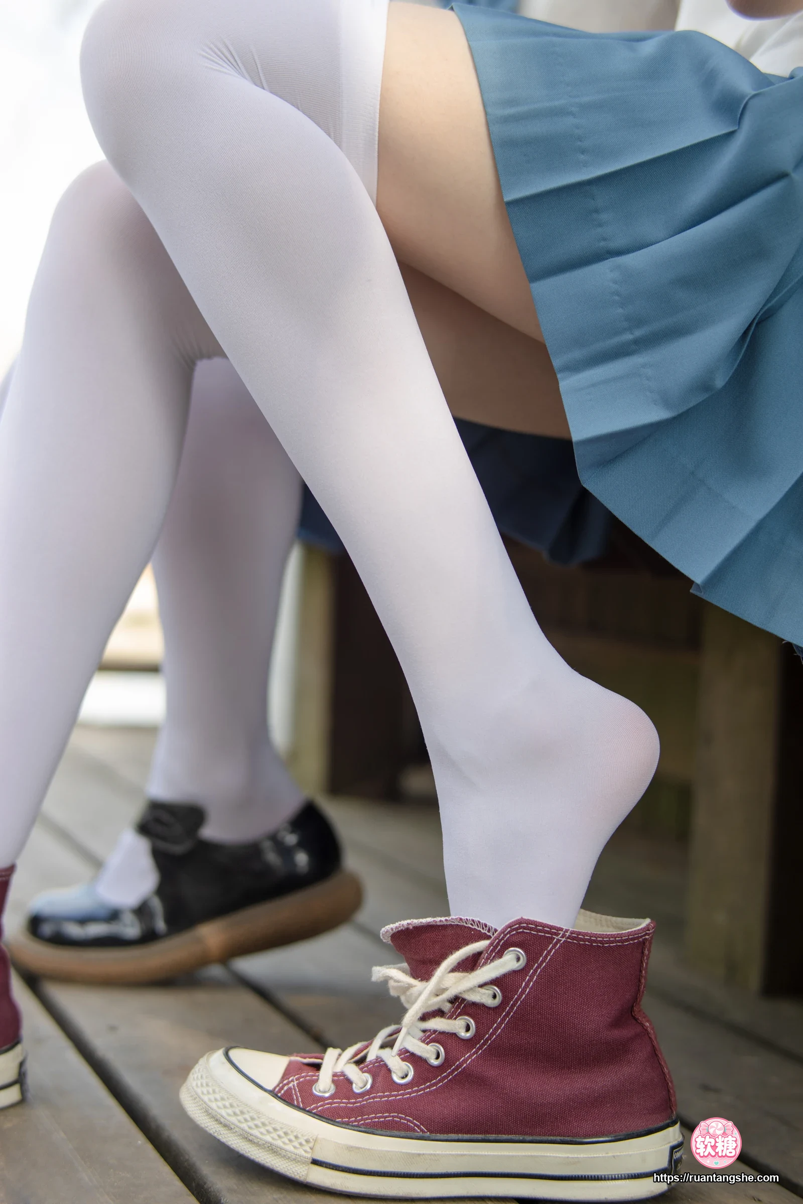 森萝财团 JKFUN-025 《两女一ZOO》 80D白丝过膝袜 默陌&Aika