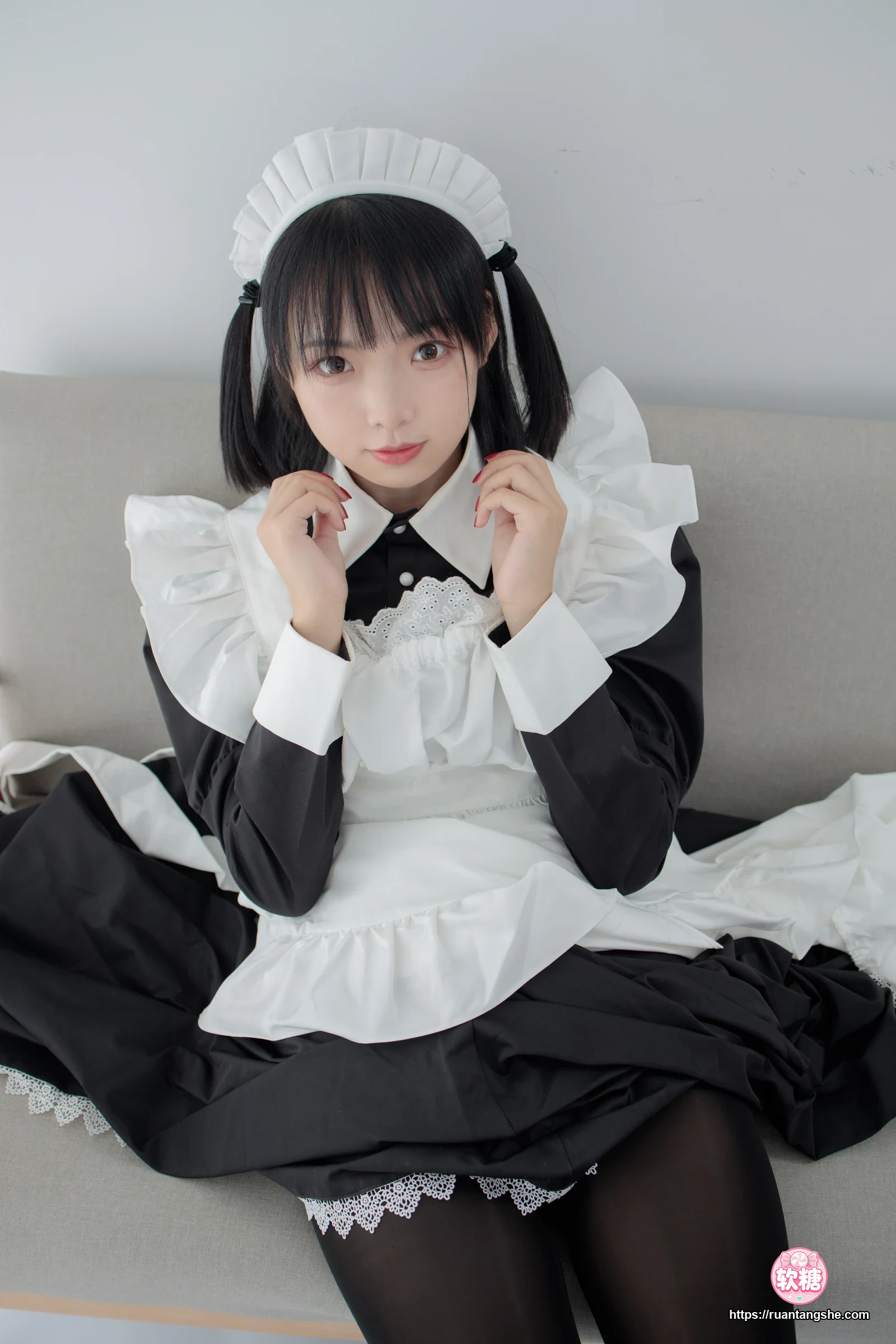 森萝财团 JKFUN-029 《卉女仆》 踩物 80D黑丝