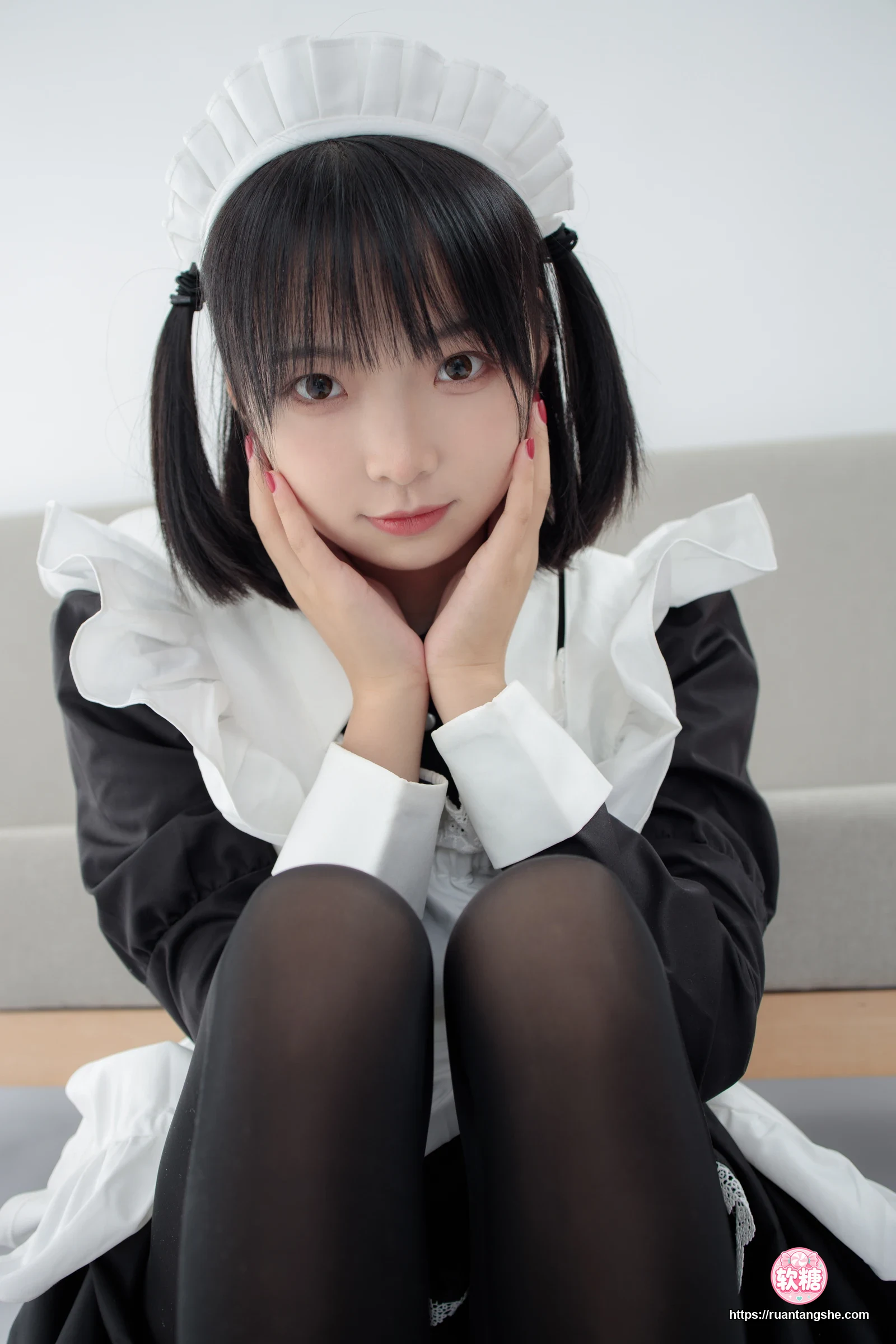 森萝财团 JKFUN-029 《卉女仆》 踩物 80D黑丝