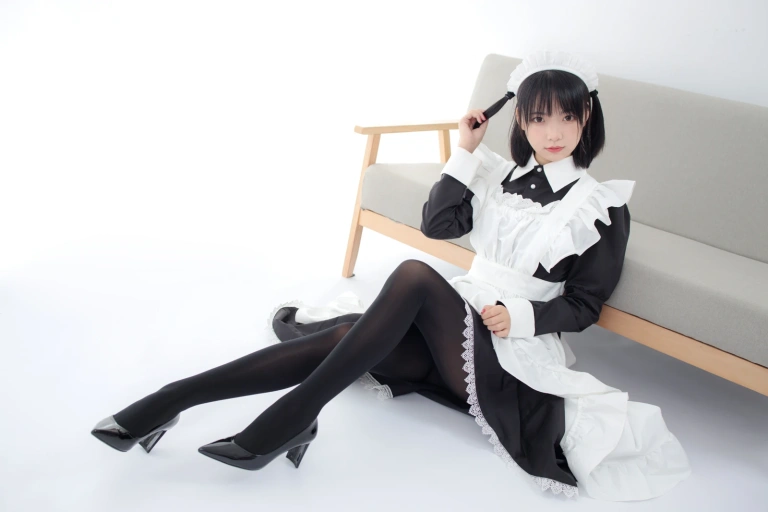 森萝财团《JKFUN-029 《卉女仆》 踩物 80D黑丝》写真图集 67P+1V｜在线预览与图包下载