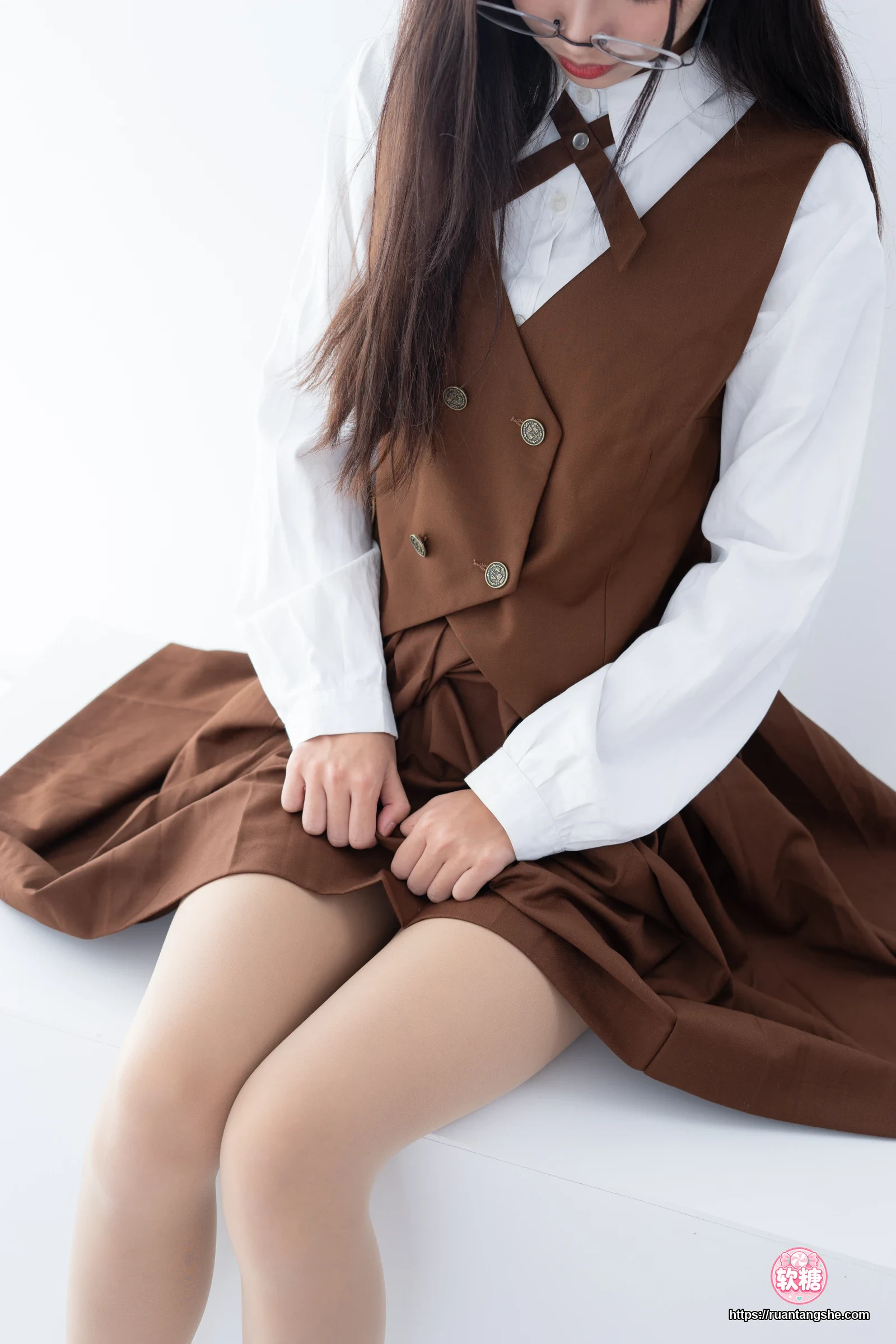 森萝财团 JKFUN-033 《摄助习作-小梓》 肉丝30D 小梓