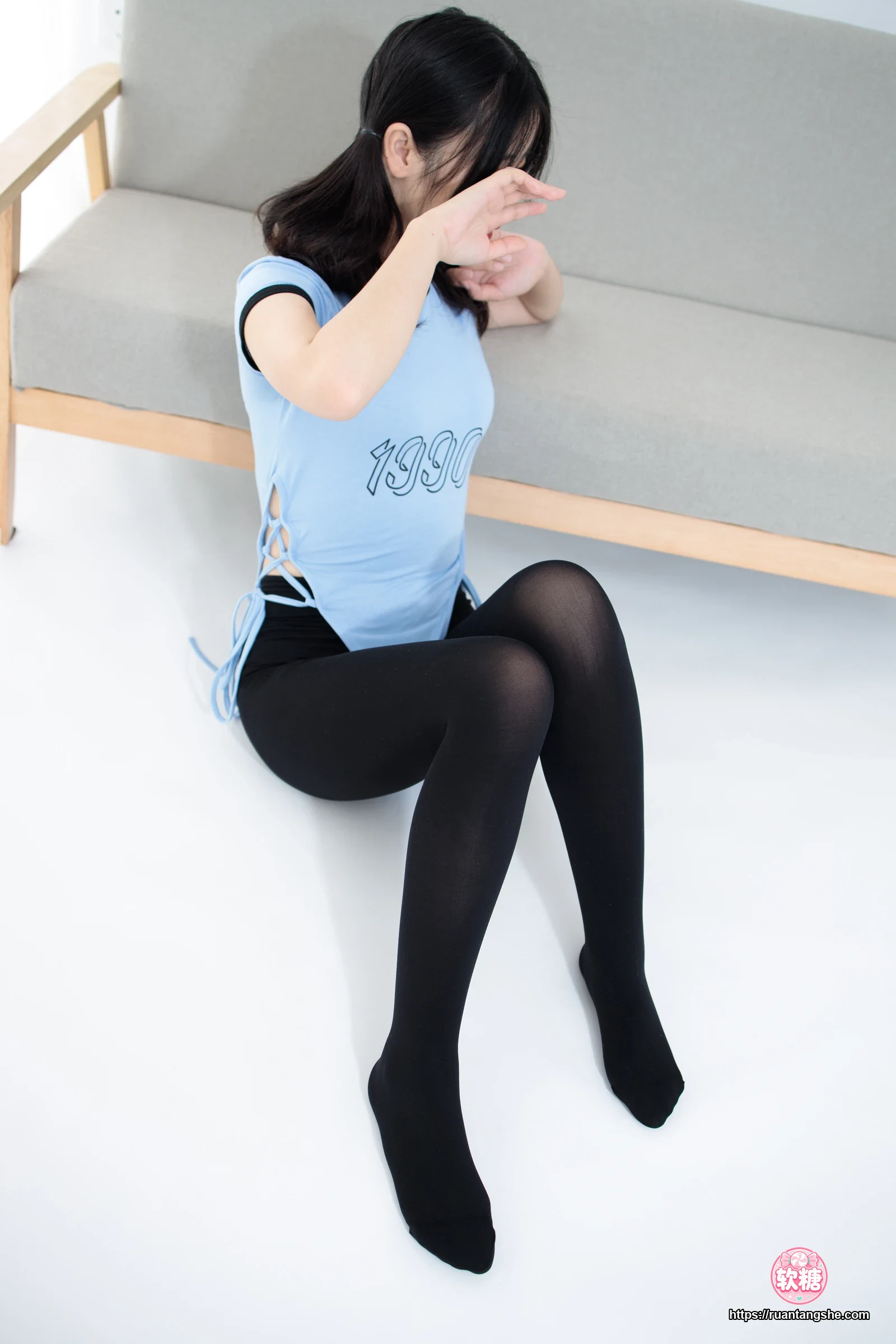 森萝财团 JKFUN-034 《厚黑砕面》黑丝80D 踩物 小夜