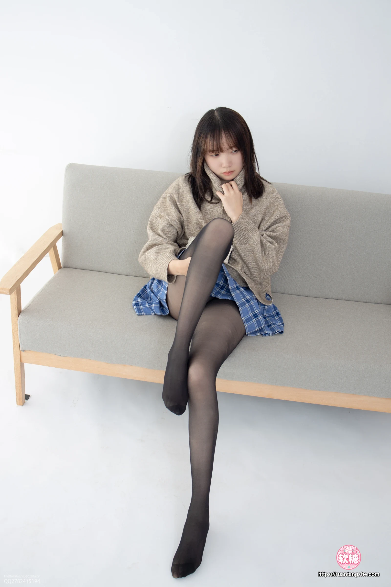 森萝财团 JKFUN-044 《百圆定制1-1》 13D黑丝 Aika
