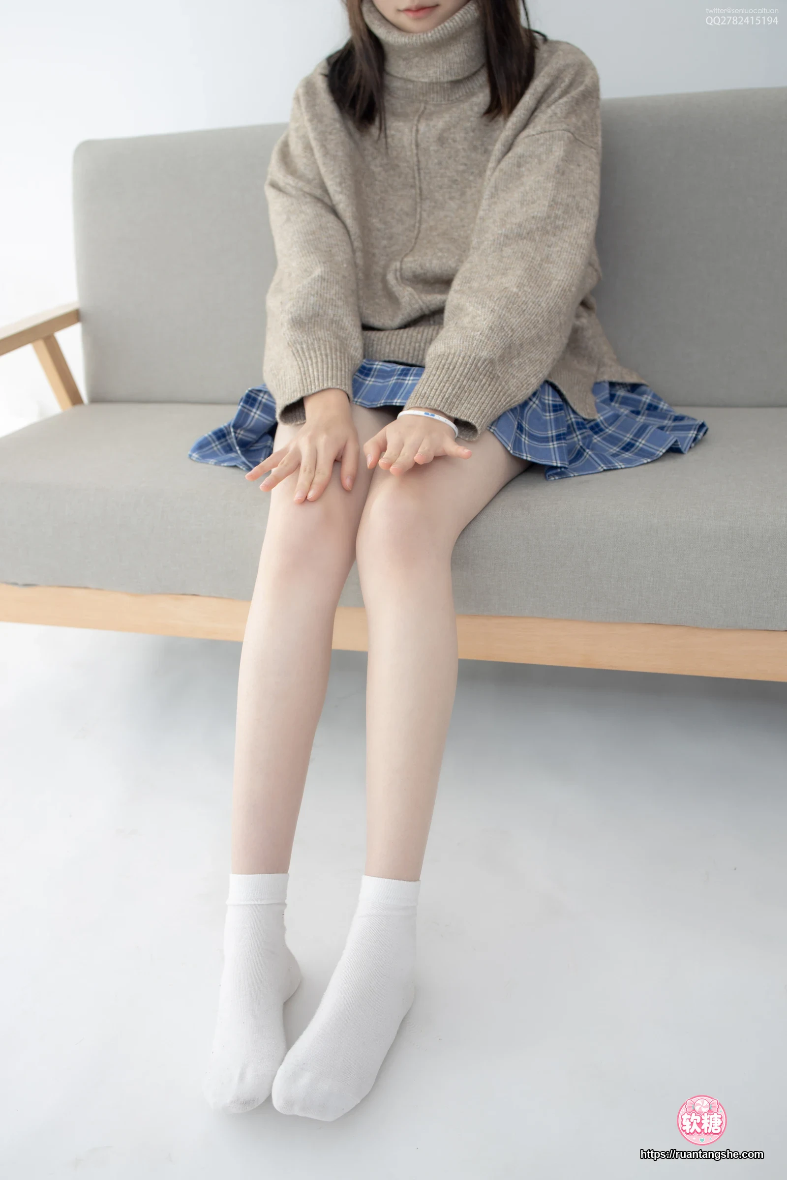 森萝财团 JKFUN-046 《百圆定制1-3》 短棉袜 Aika