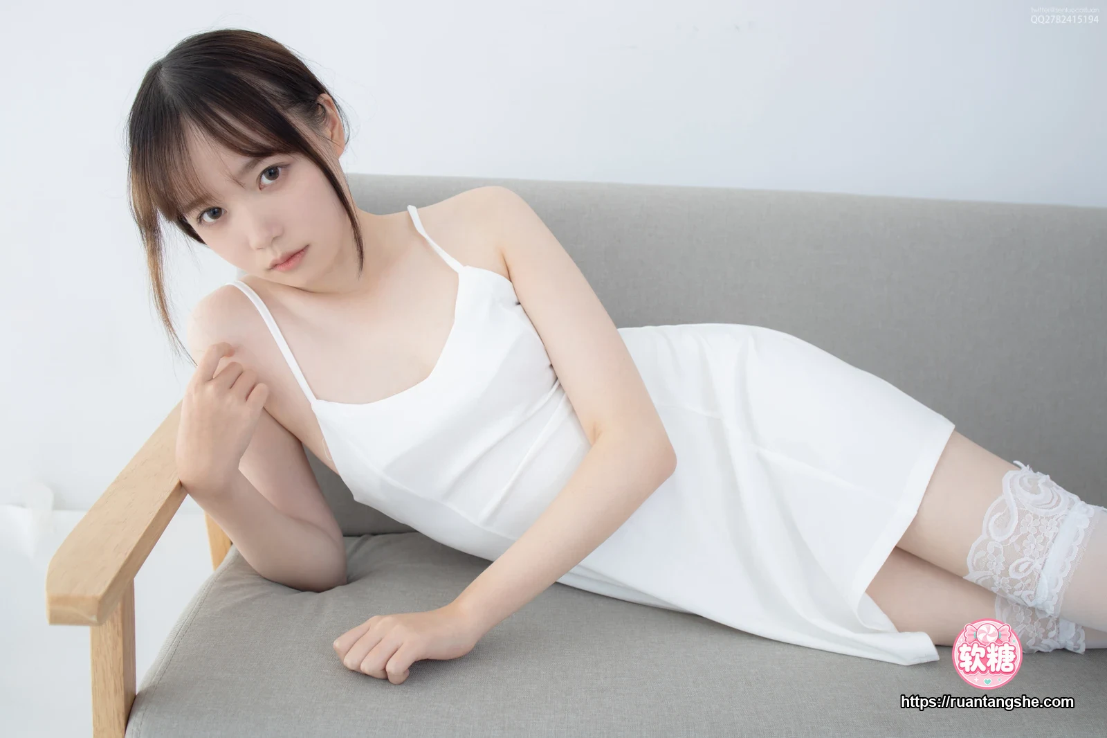 森萝财团 JKFUN-049 《百圆定制1-5》 30D蕾丝边高筒袜 Aika