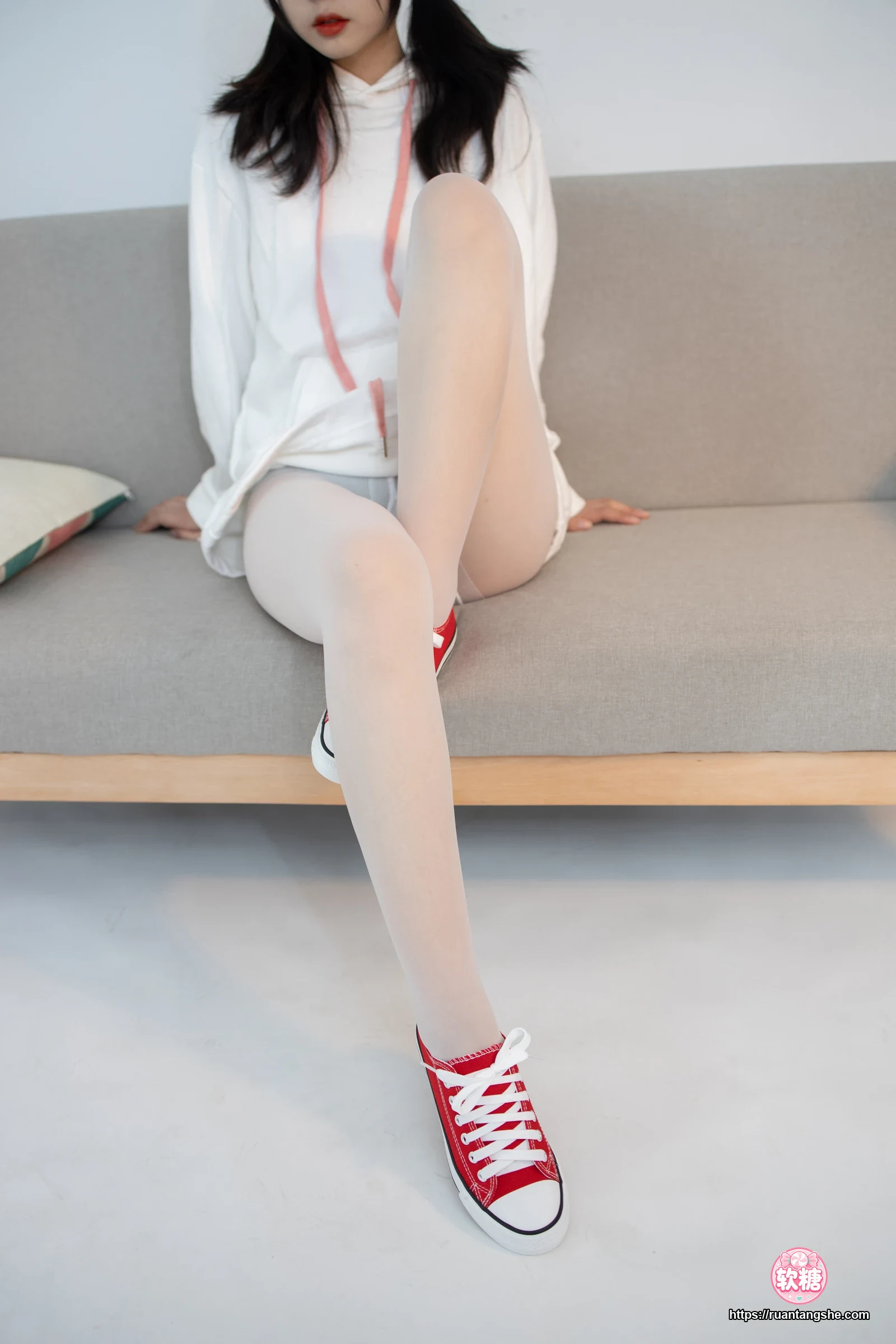 森萝财团 JKFUN-051 《红色帆布鞋定制》13D白丝 小夜