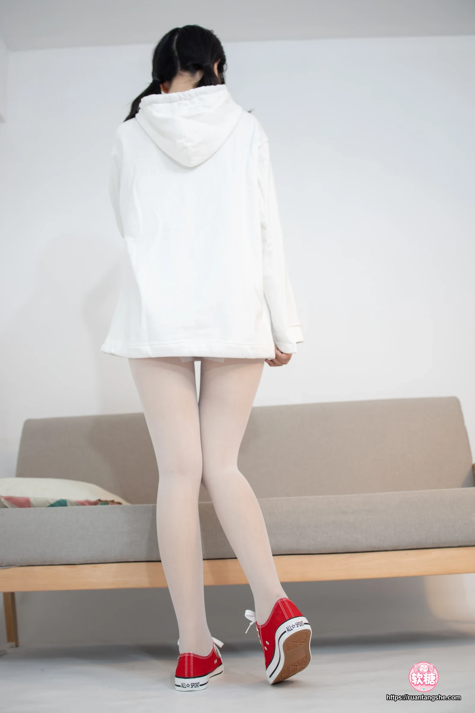 森萝财团 JKFUN-051 《红色帆布鞋定制》13D白丝 小夜