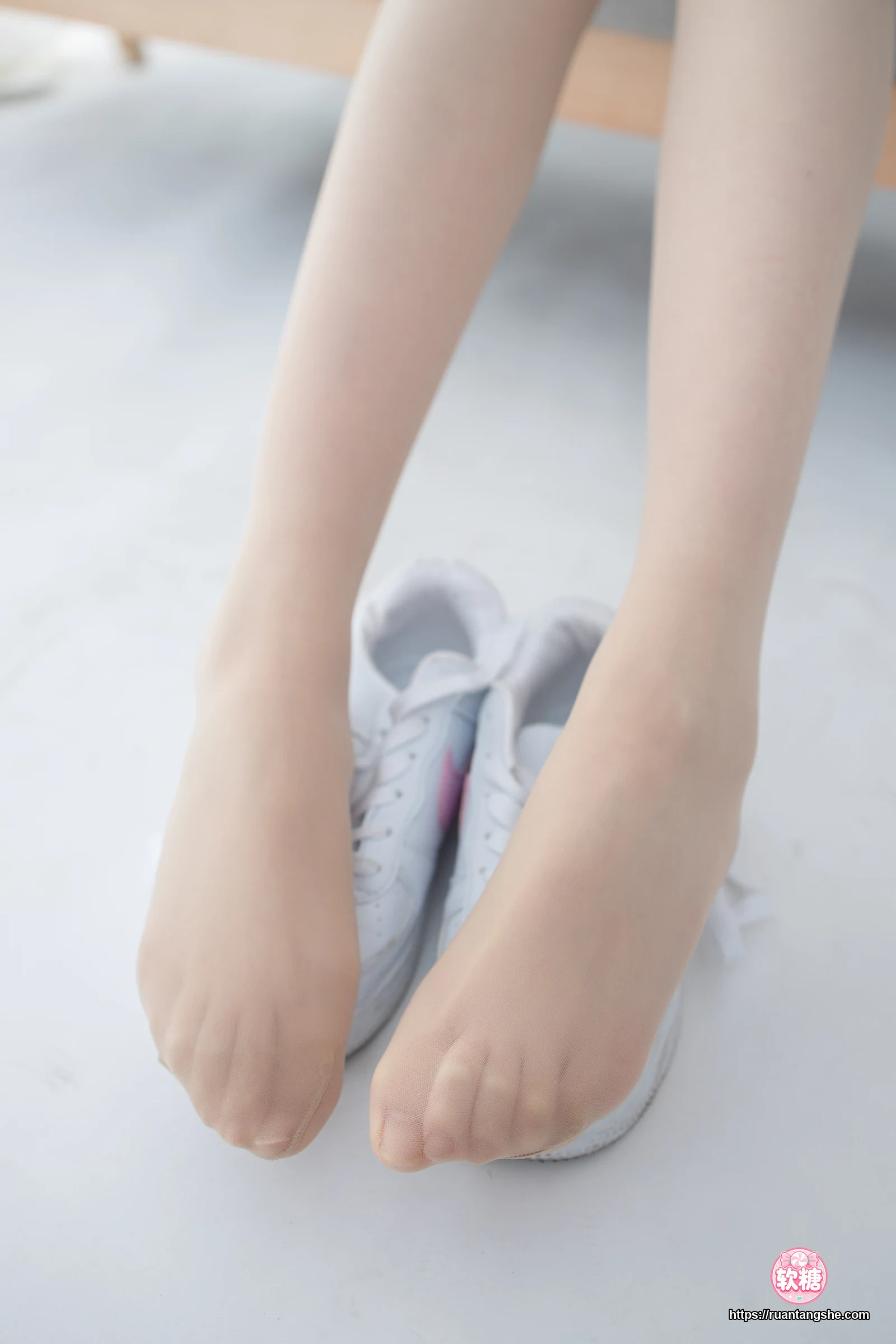 森萝财团 JKFUN-055 《百圆定制2-1》 运动鞋 13D肉丝 Aika