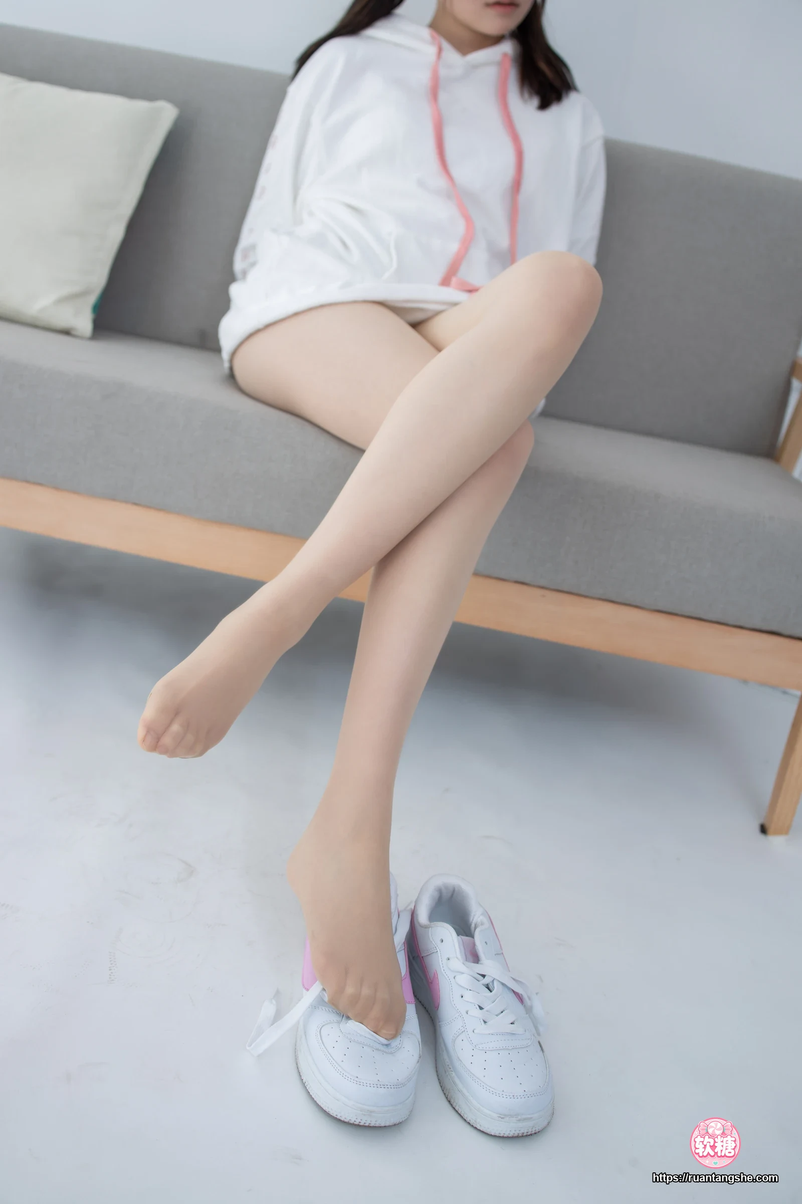 森萝财团 JKFUN-055 《百圆定制2-1》 运动鞋 13D肉丝 Aika