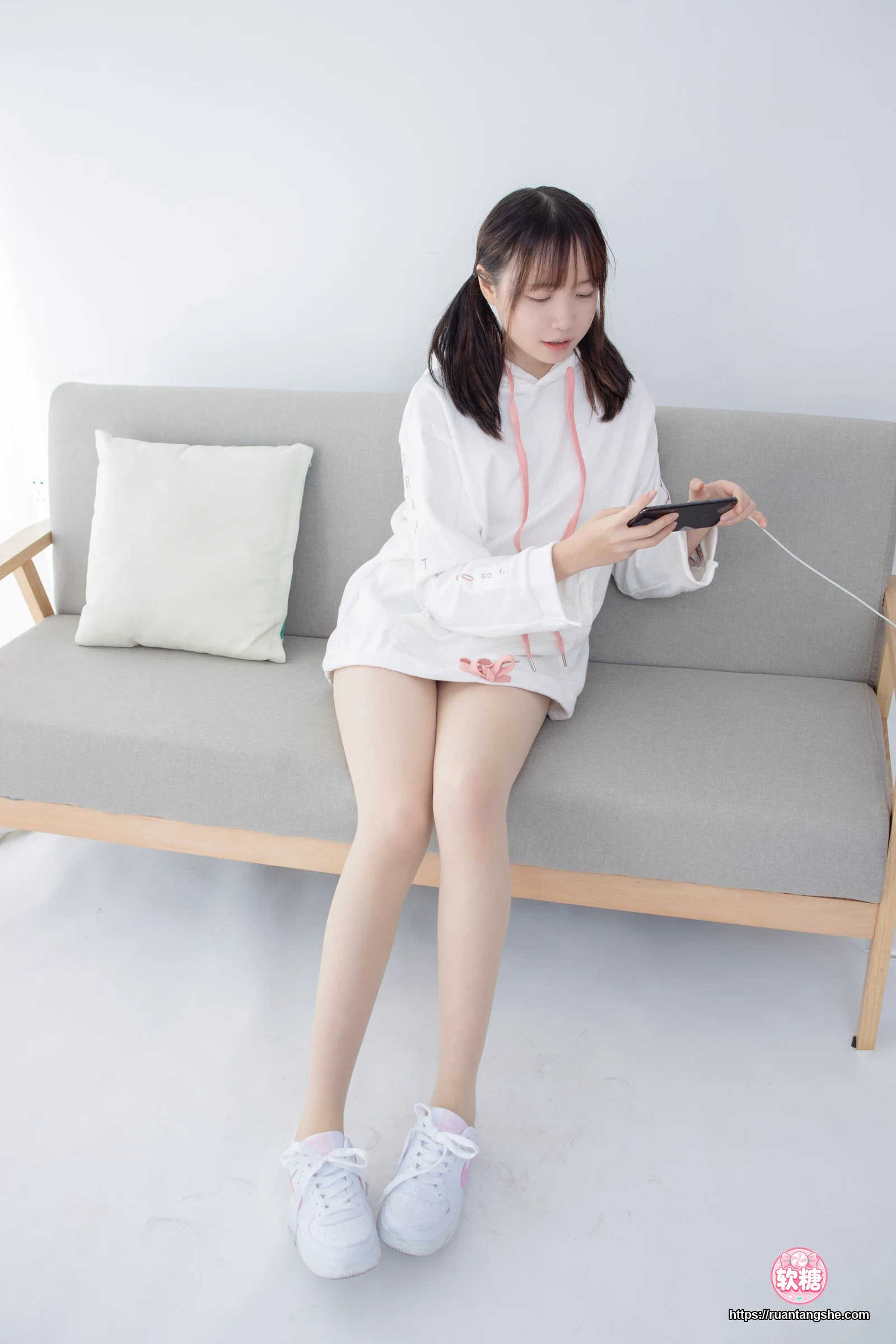 森萝财团 JKFUN-055 《百圆定制2-1》 运动鞋 13D肉丝 Aika