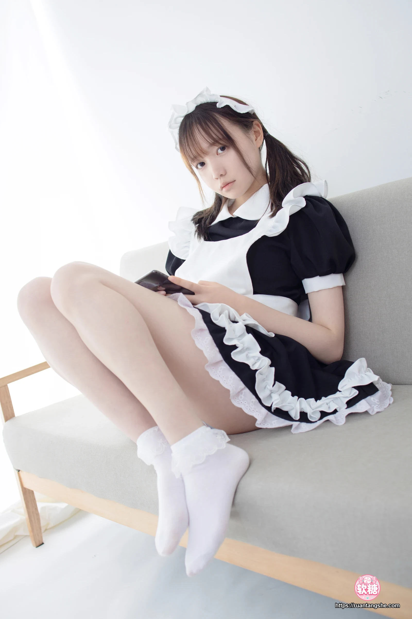 森萝财团 JKFUN-056 《百圆定制2-2》 蕾丝花边短袜女仆 Aika