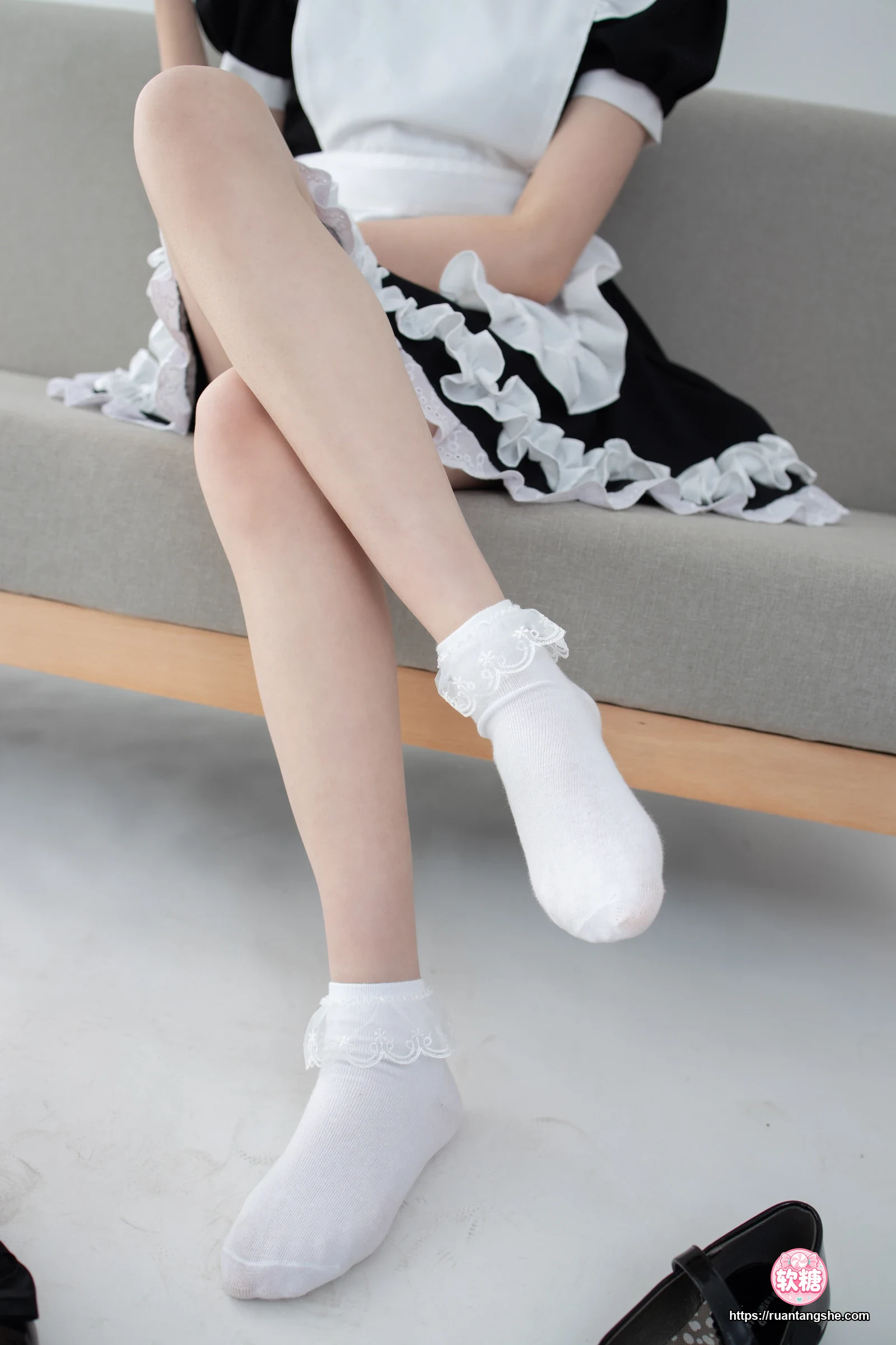 森萝财团 JKFUN-056 《百圆定制2-2》 蕾丝花边短袜女仆 Aika