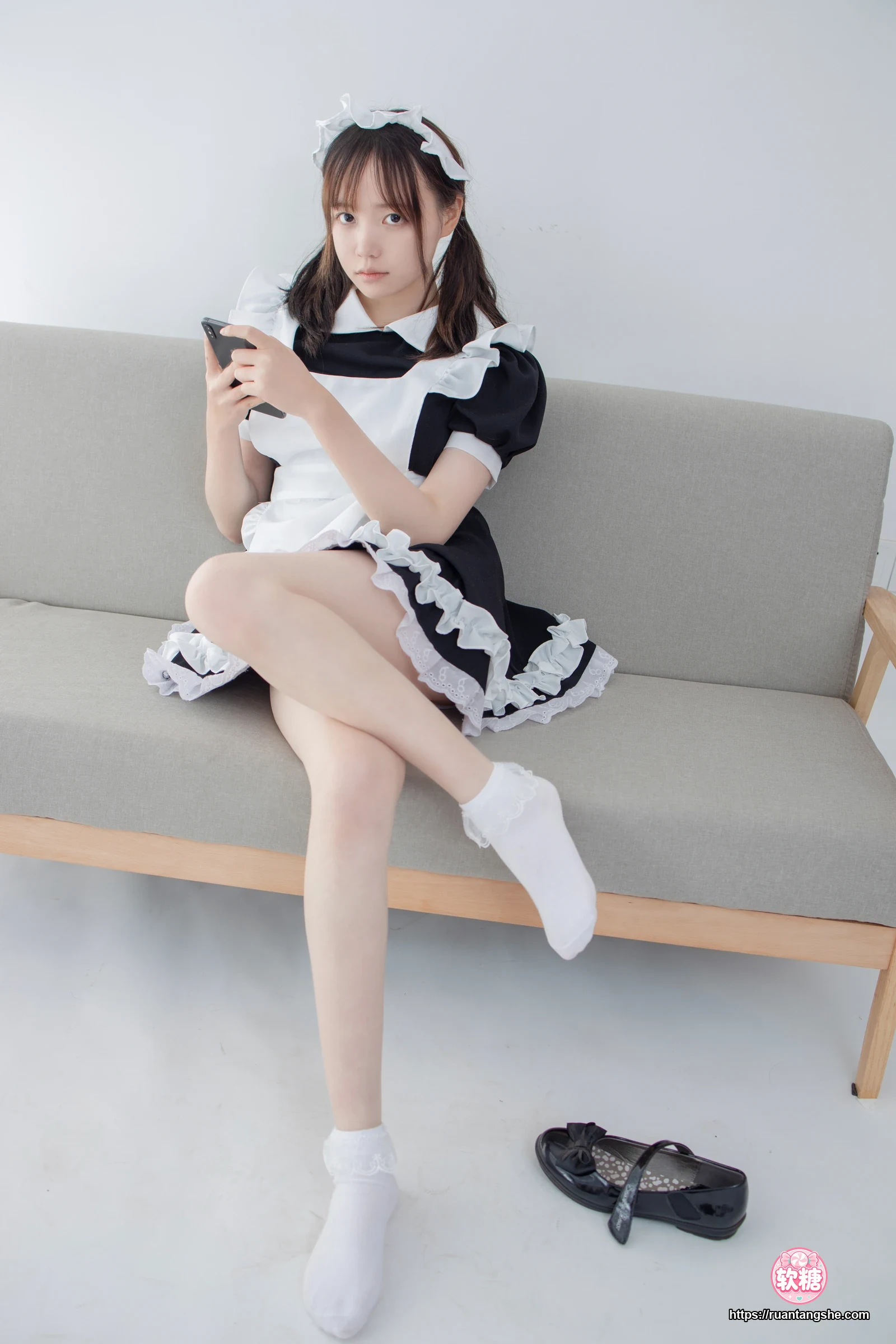 森萝财团 JKFUN-056 《百圆定制2-2》 蕾丝花边短袜女仆 Aika