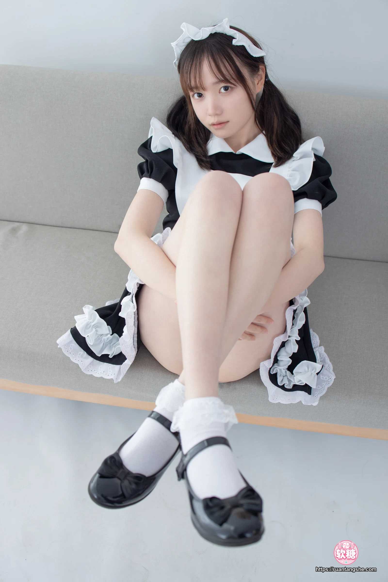 森萝财团 JKFUN-056 《百圆定制2-2》 蕾丝花边短袜女仆 Aika