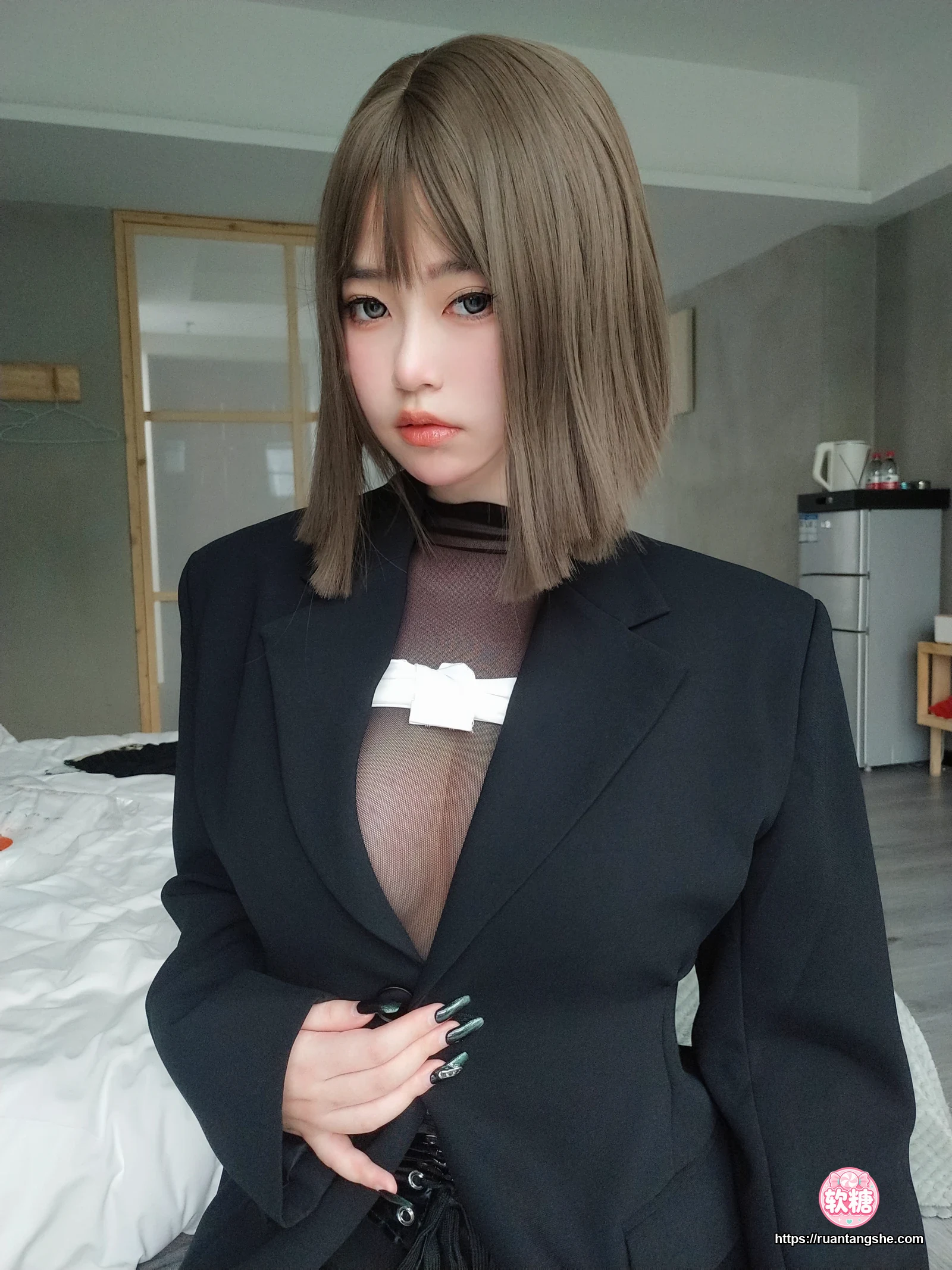 女主K 女主K NO.005 - 大胆的秘书