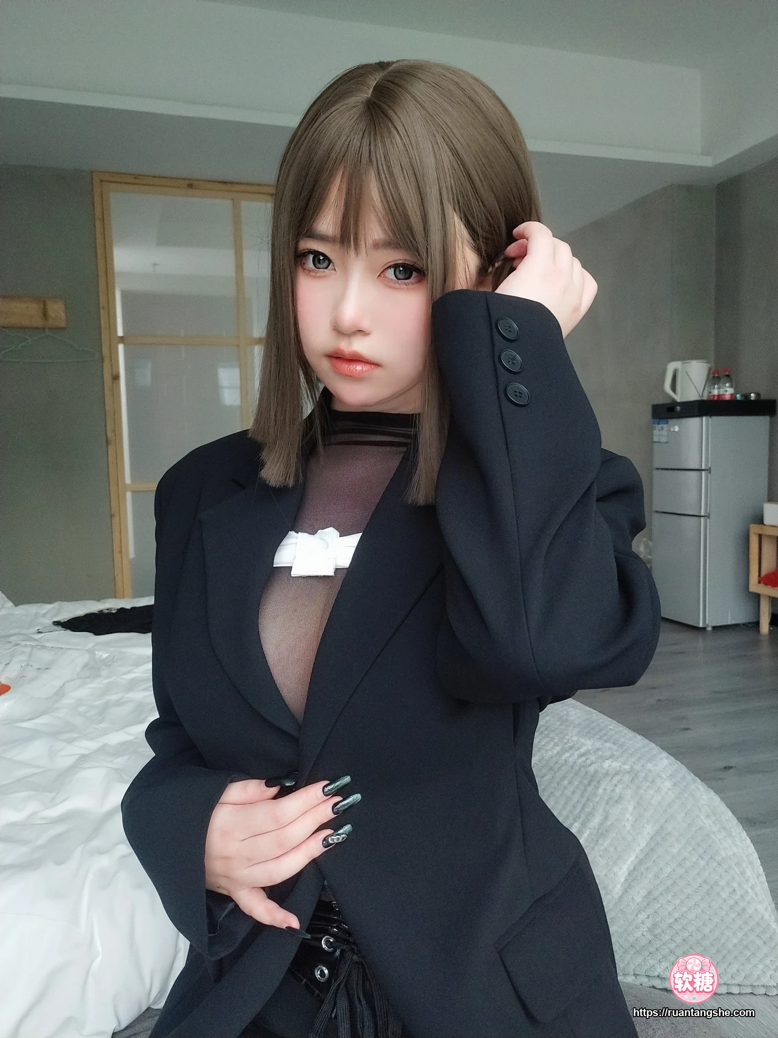 女主K 女主K NO.005 - 大胆的秘书