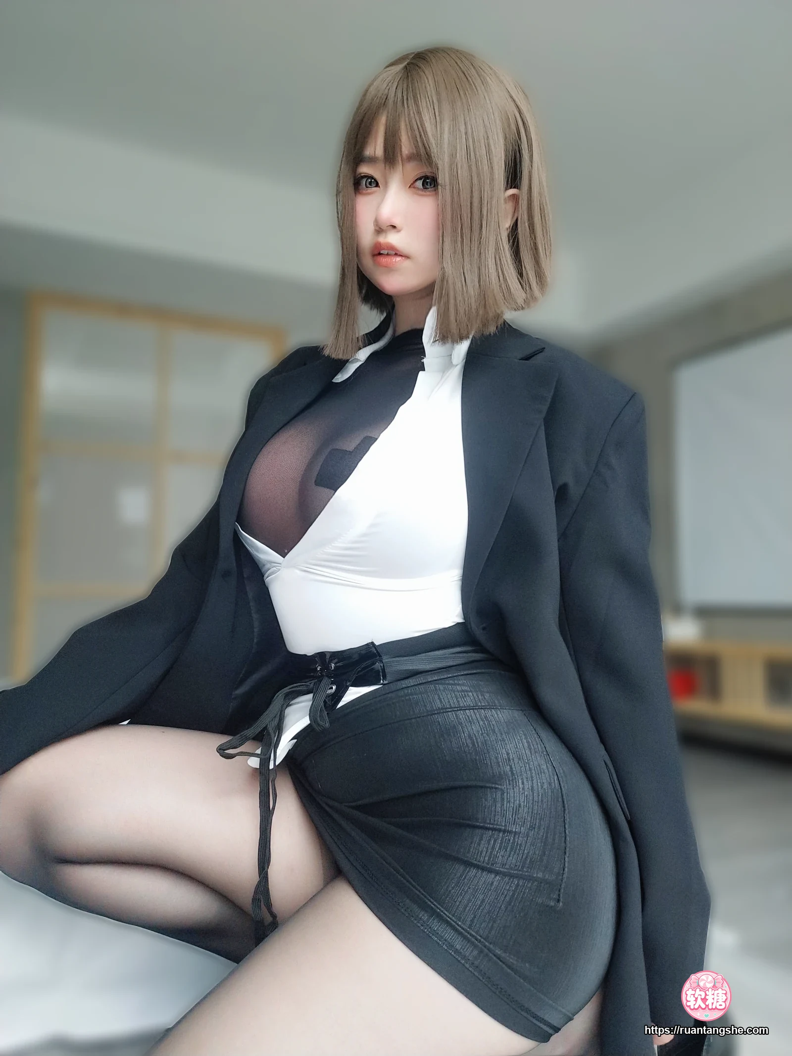女主K 女主K NO.005 - 大胆的秘书