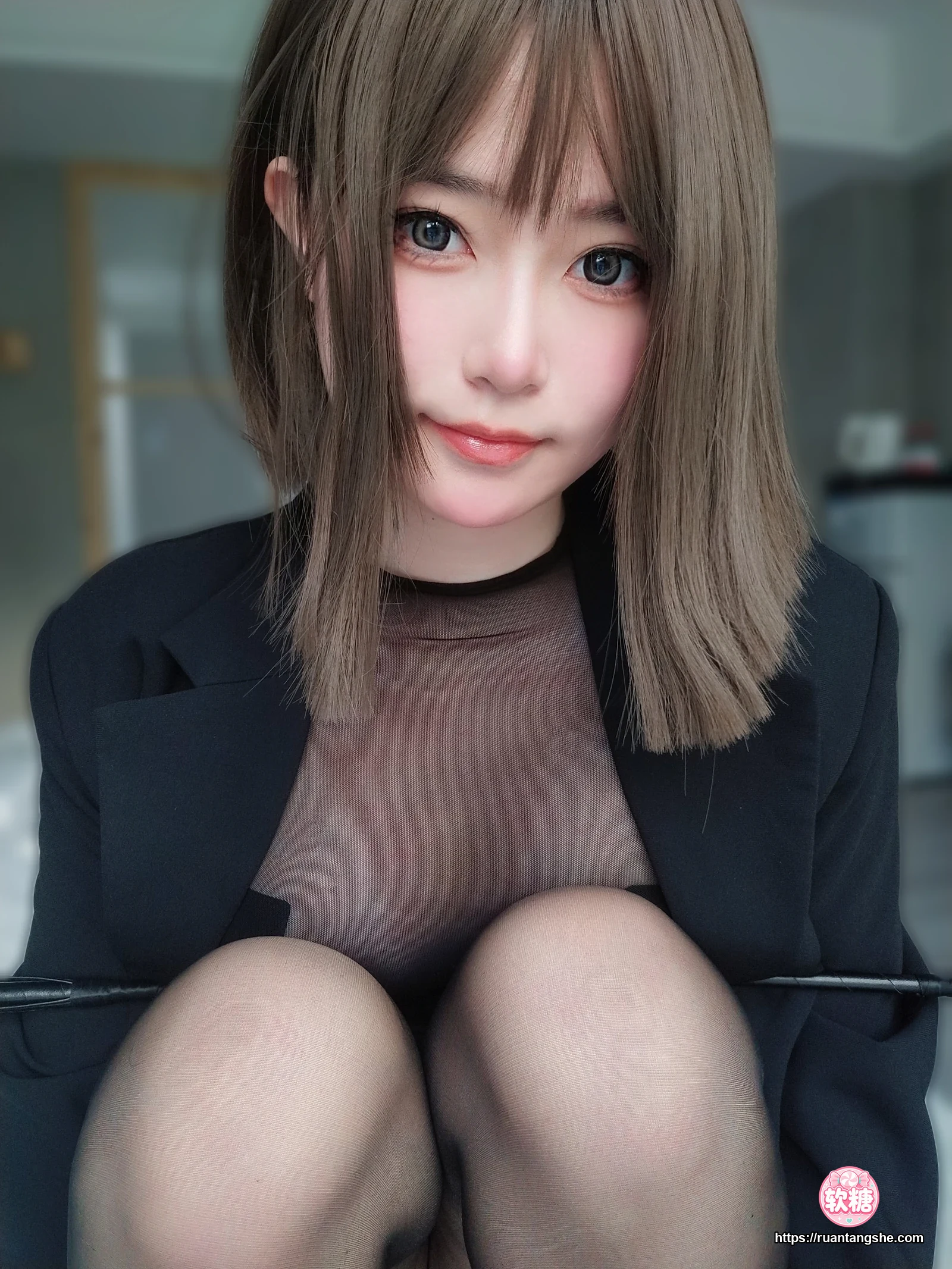 女主K 女主K NO.005 - 大胆的秘书