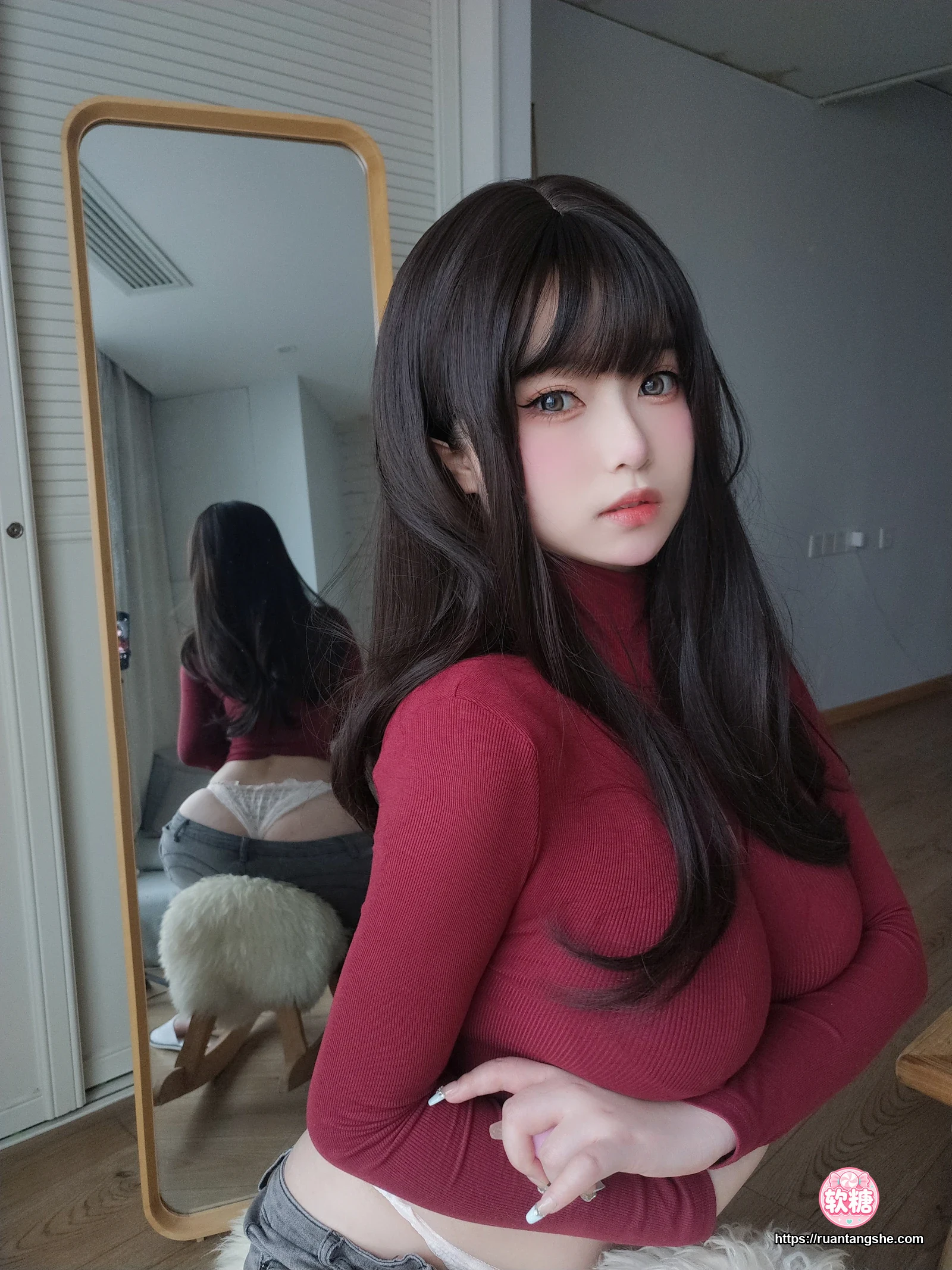 女主K 女主K NO.010 - 红色毛衣的丰满妹妹
