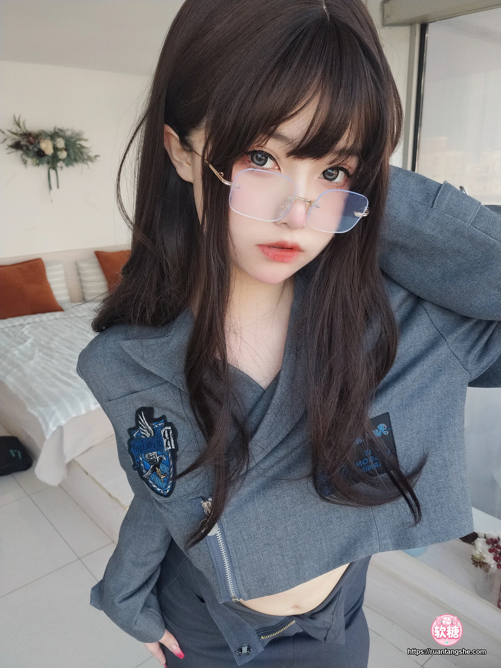 女主K 女主K NO.017 - 沉默的学姐