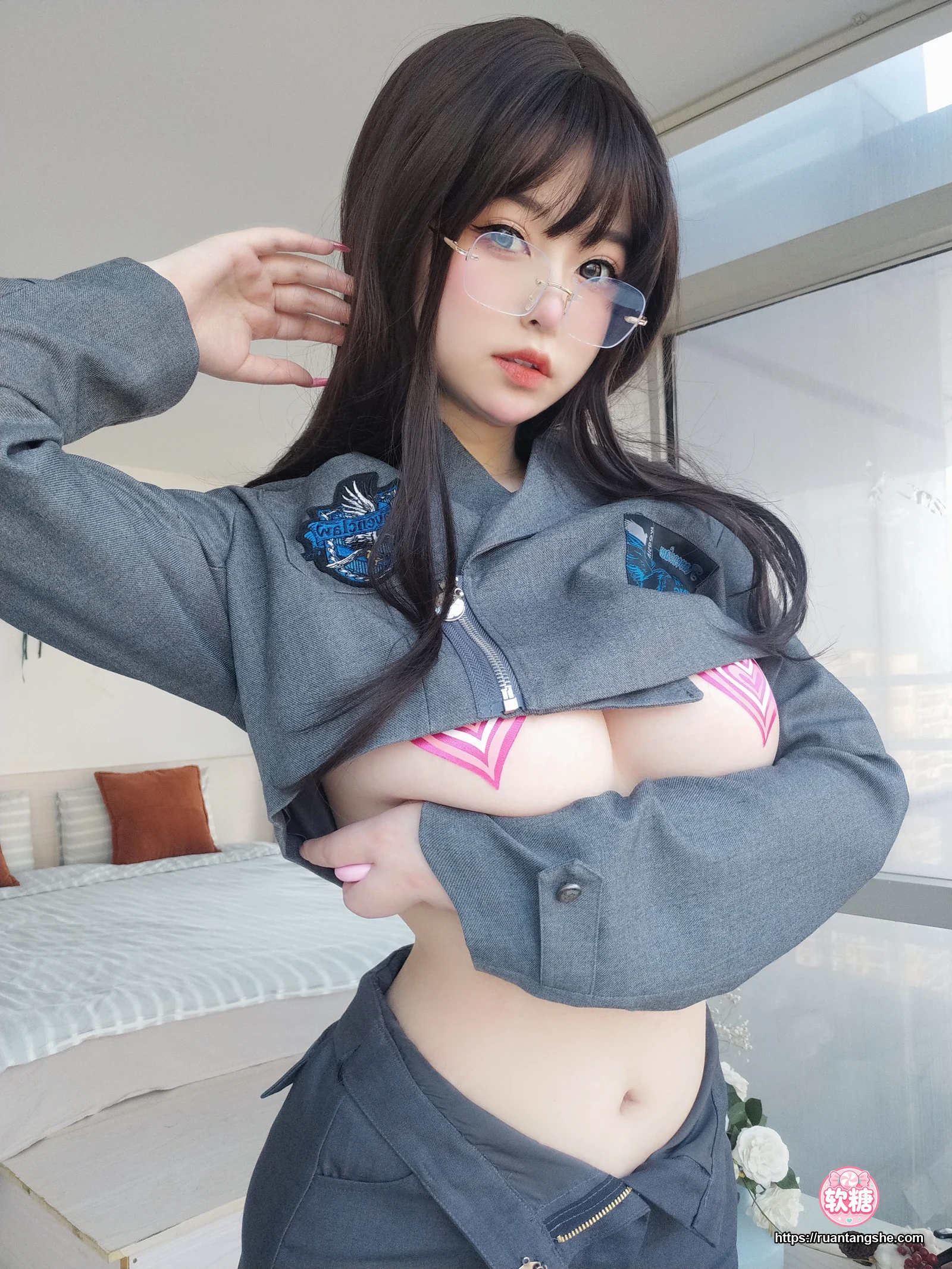 女主K 女主K NO.017 - 沉默的学姐