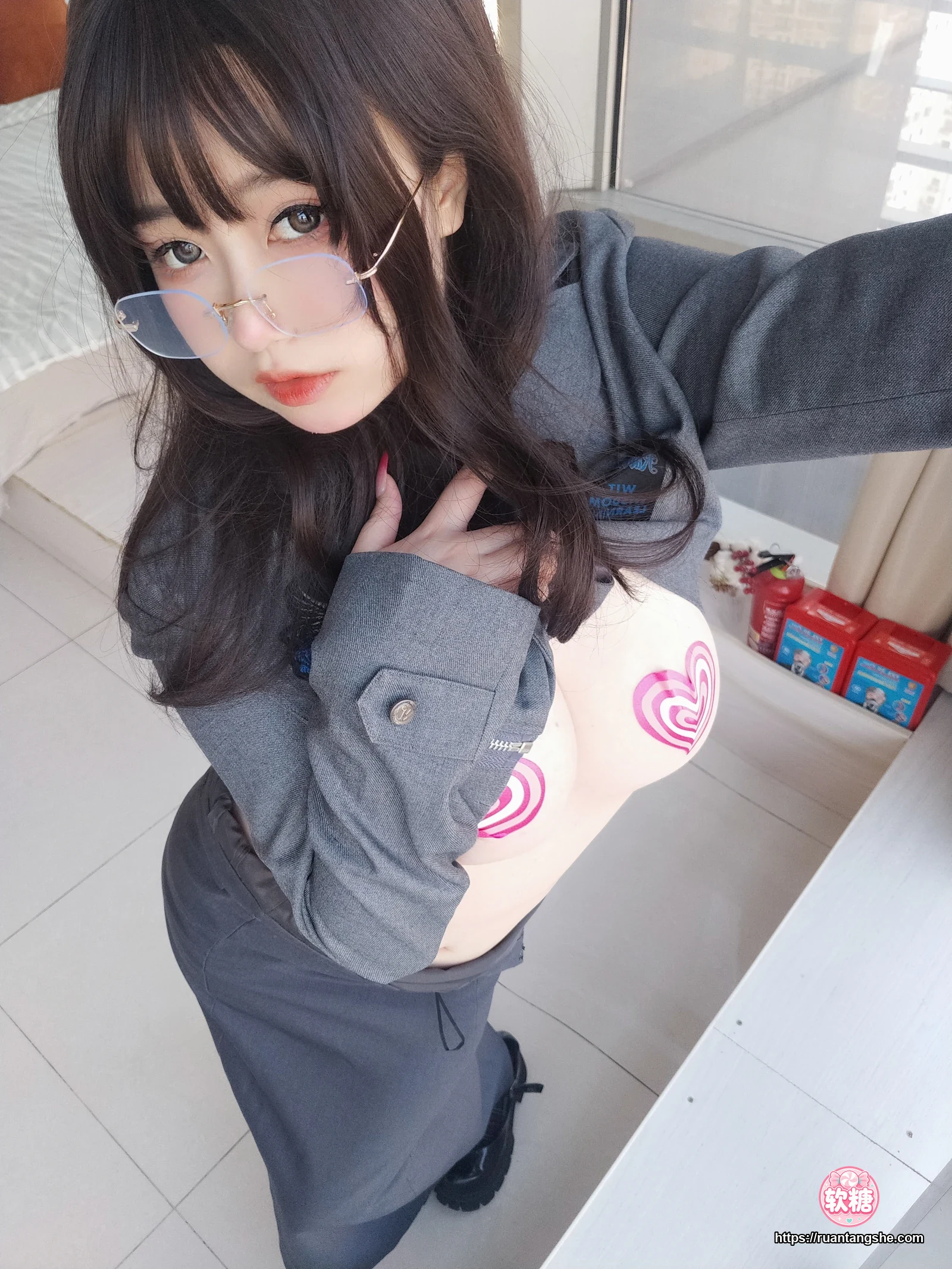 女主K 女主K NO.017 - 沉默的学姐