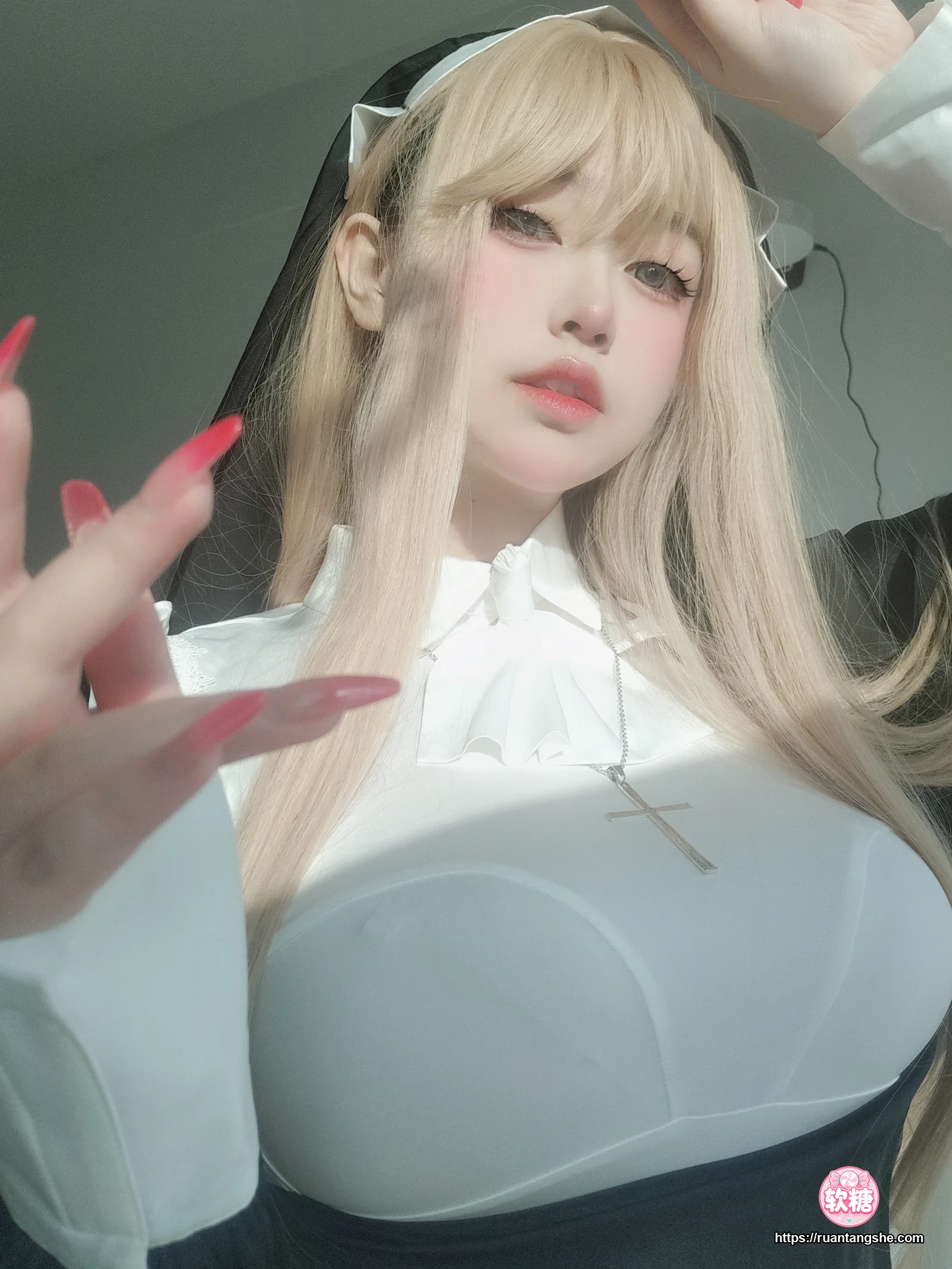 女主K 女主K NO.018 - 修女