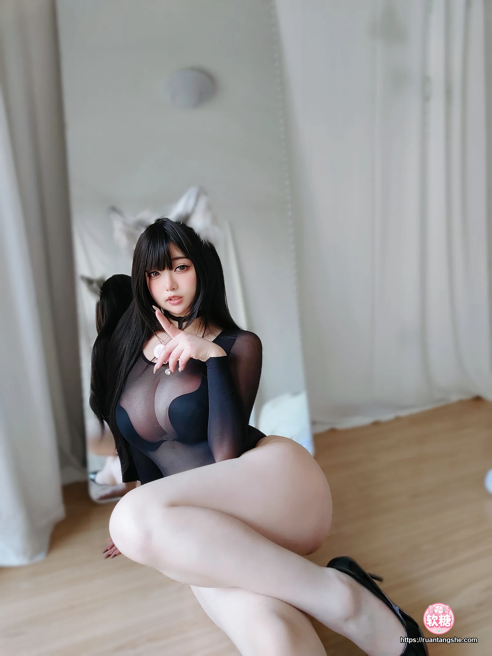 女主K 女主K NO.028 - 性感的黑猫