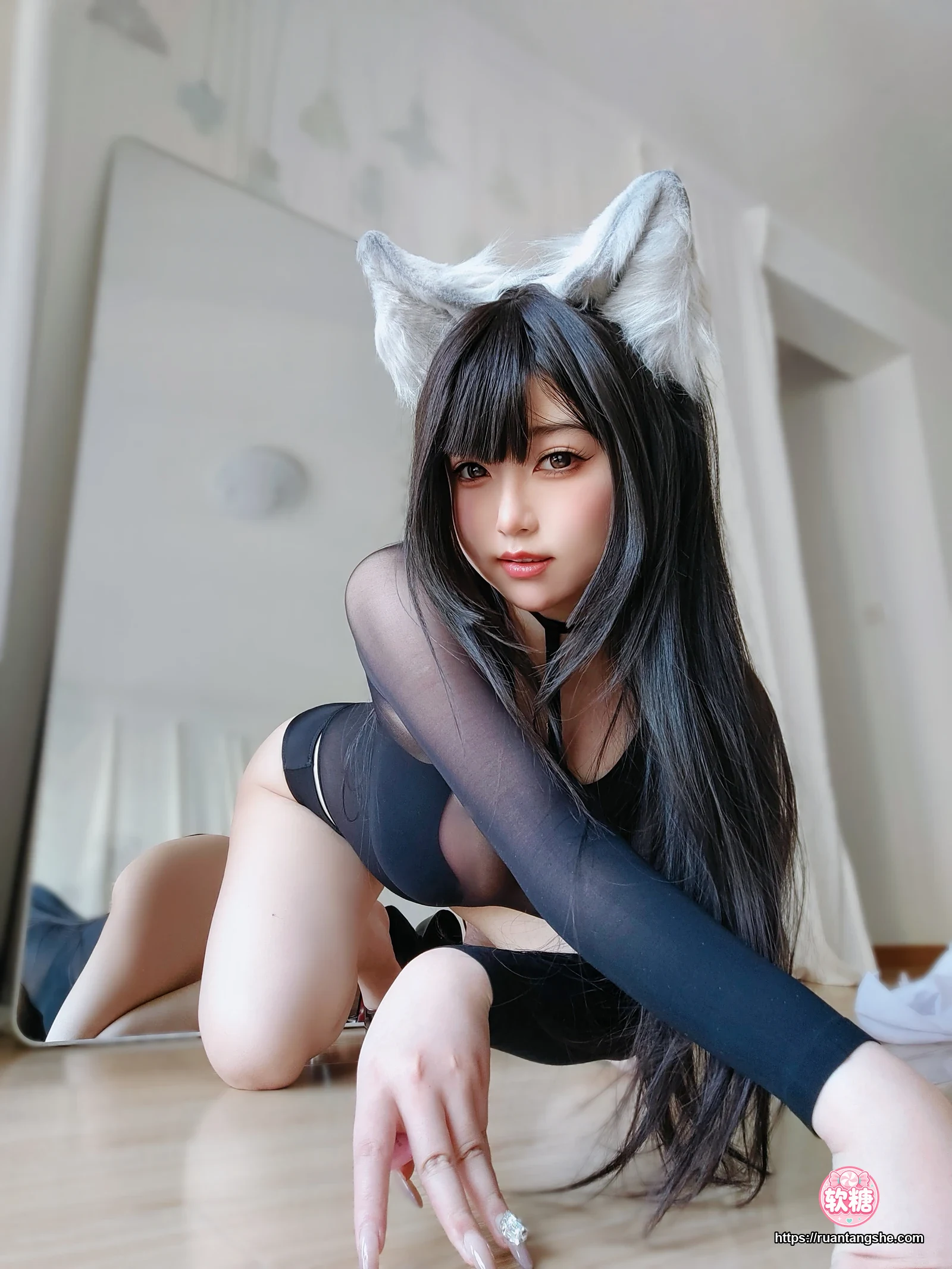 女主K 女主K NO.028 - 性感的黑猫