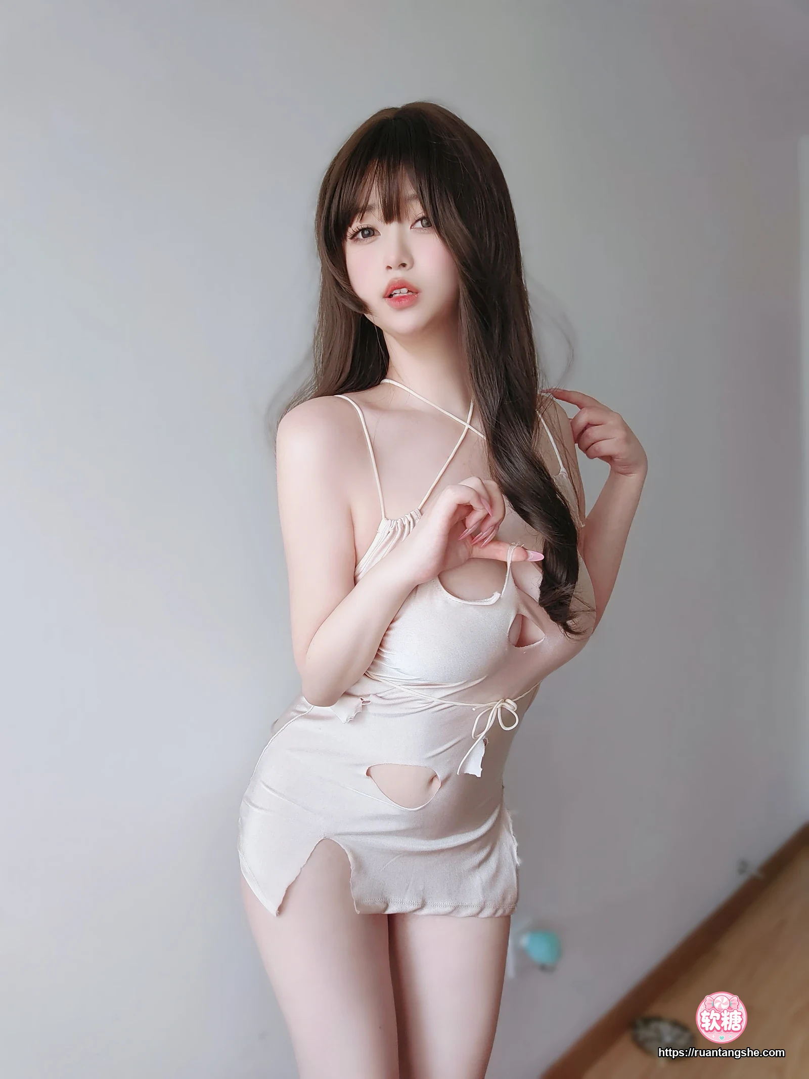 女主K 女主K NO.032 - 人妻的秘密