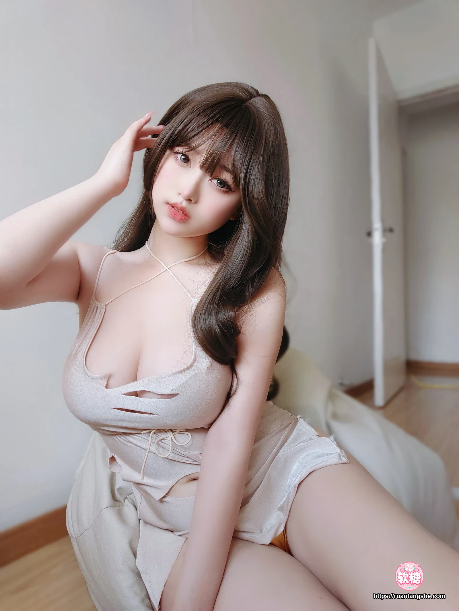 女主K 女主K NO.032 - 人妻的秘密