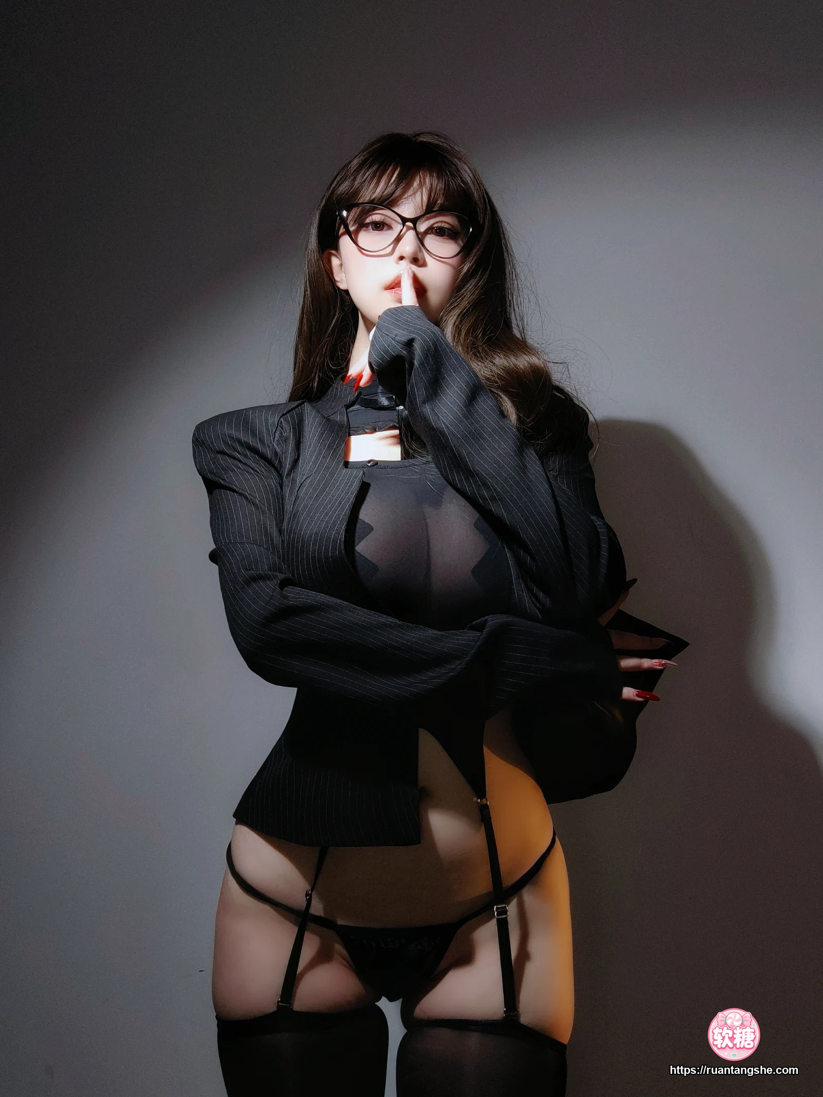 女主K 女主K NO.039 - 秘书の丝袜