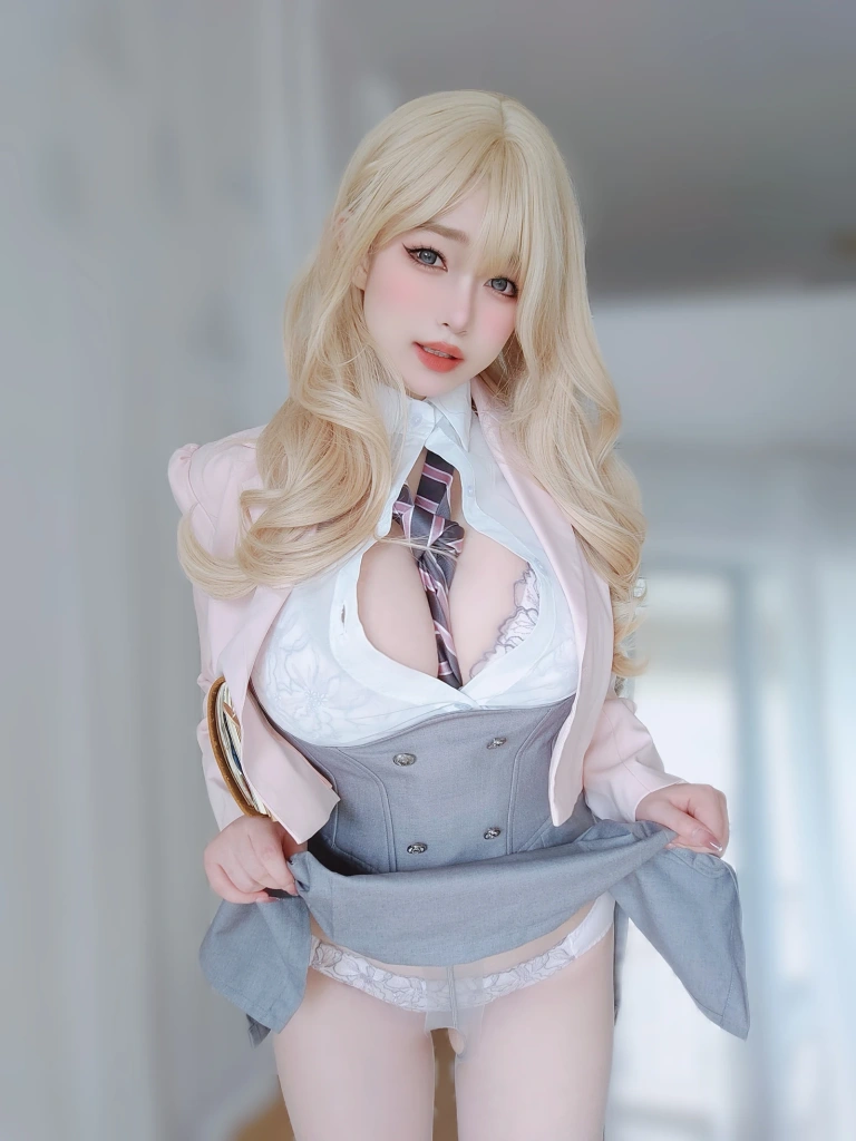 女主K《催眠傲娇的前辈》写真图集 78P｜在线预览与图包下载