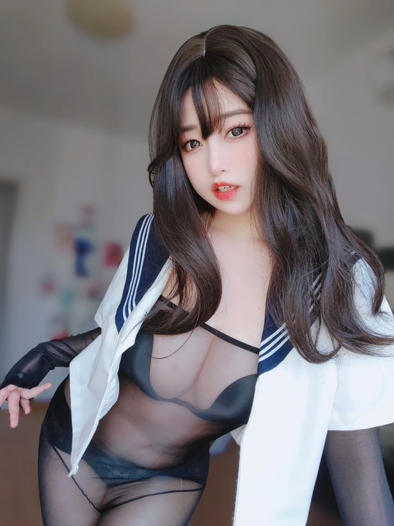 女主K《性感水手服妹妹》写真图集 23P｜在线预览与图包下载