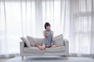 阿薰kaOri《露背毛衣》写真图集 20P｜在线预览与图包下载