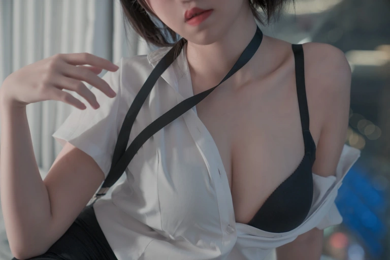 阿薰kaOri《黑丝OL》写真图集 39P｜在线预览与图包下载