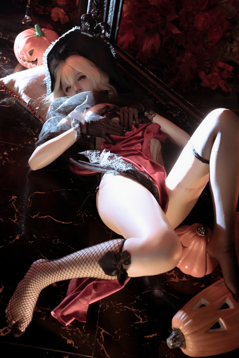 阿薰kaOri《魔女姐姐》写真图集 136P+12V｜在线预览与图包下载