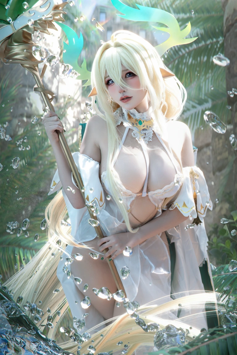 阿薰kaOri《碧蓝航线 金狮》写真图集 209P+6V｜在线预览与图包下载