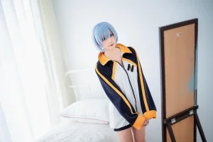 Kitaro_绮太郎《蕾姆运动服》写真图集 18P｜在线预览与图包下载