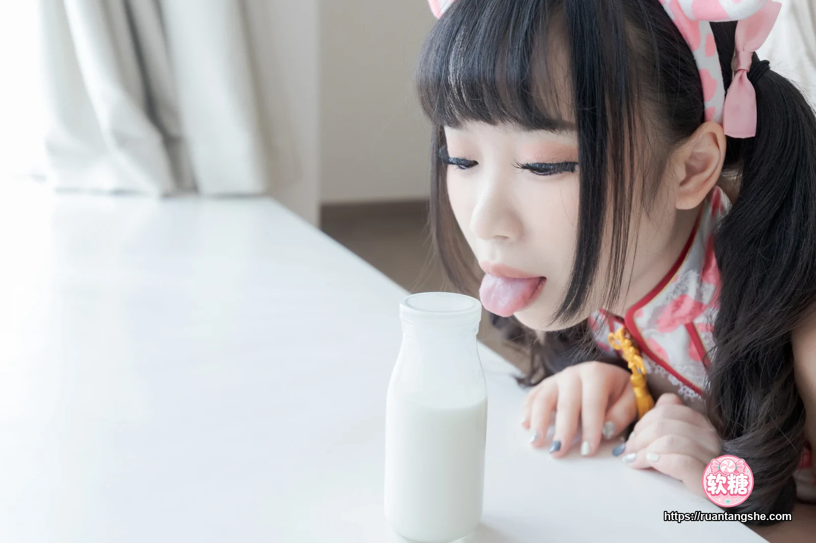 胡桃Kurumi 胡桃 NO.016 - 蜜桃牛乳