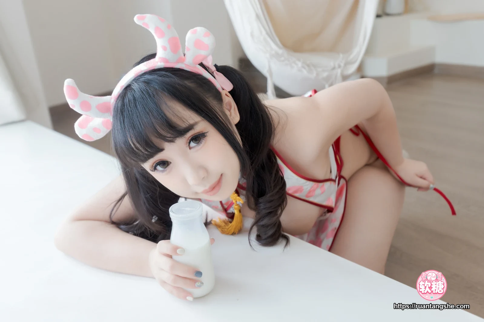 胡桃Kurumi 胡桃 NO.016 - 蜜桃牛乳