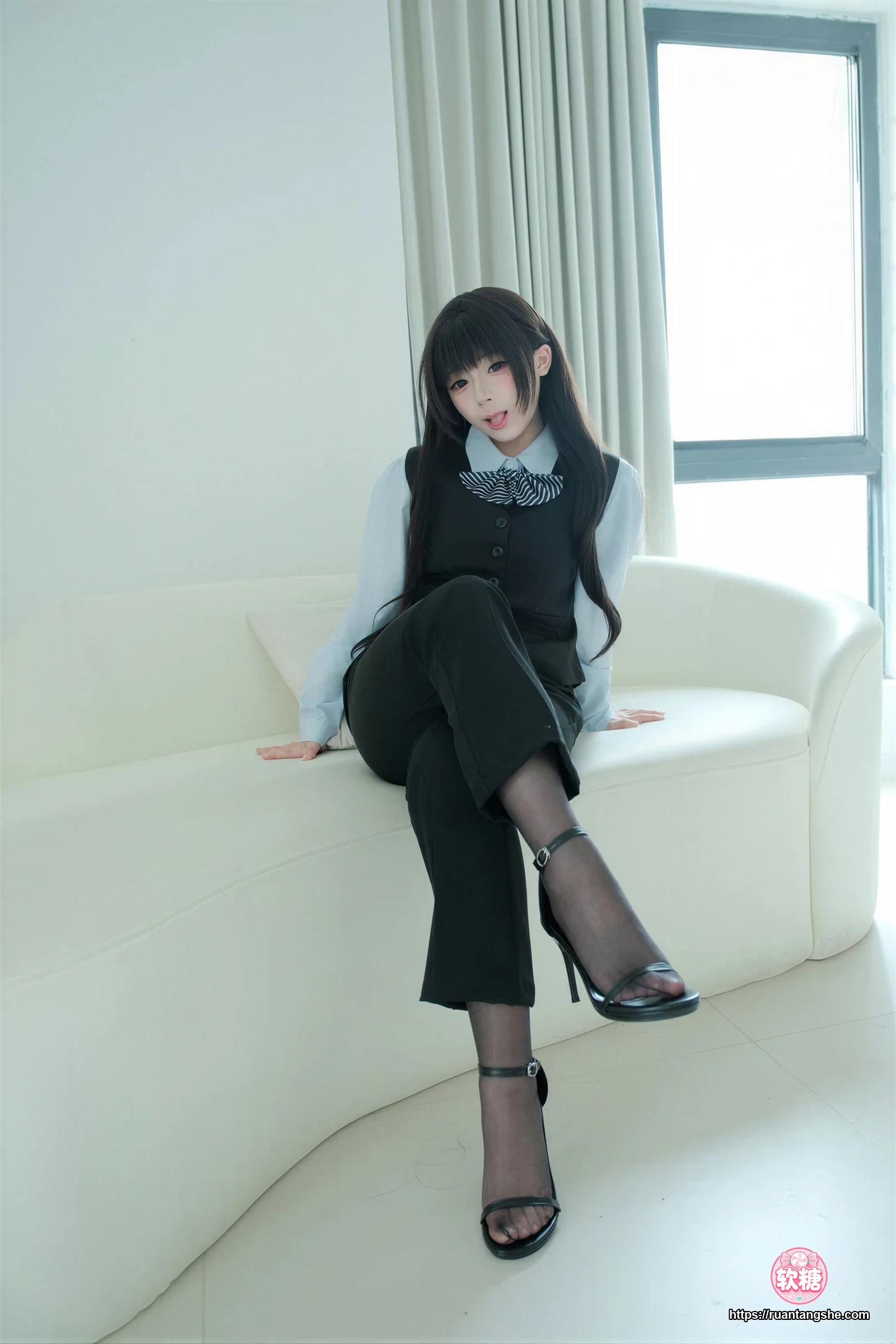 胡桃Kurumi 胡桃 NO.037 - 裤里丝的秘密