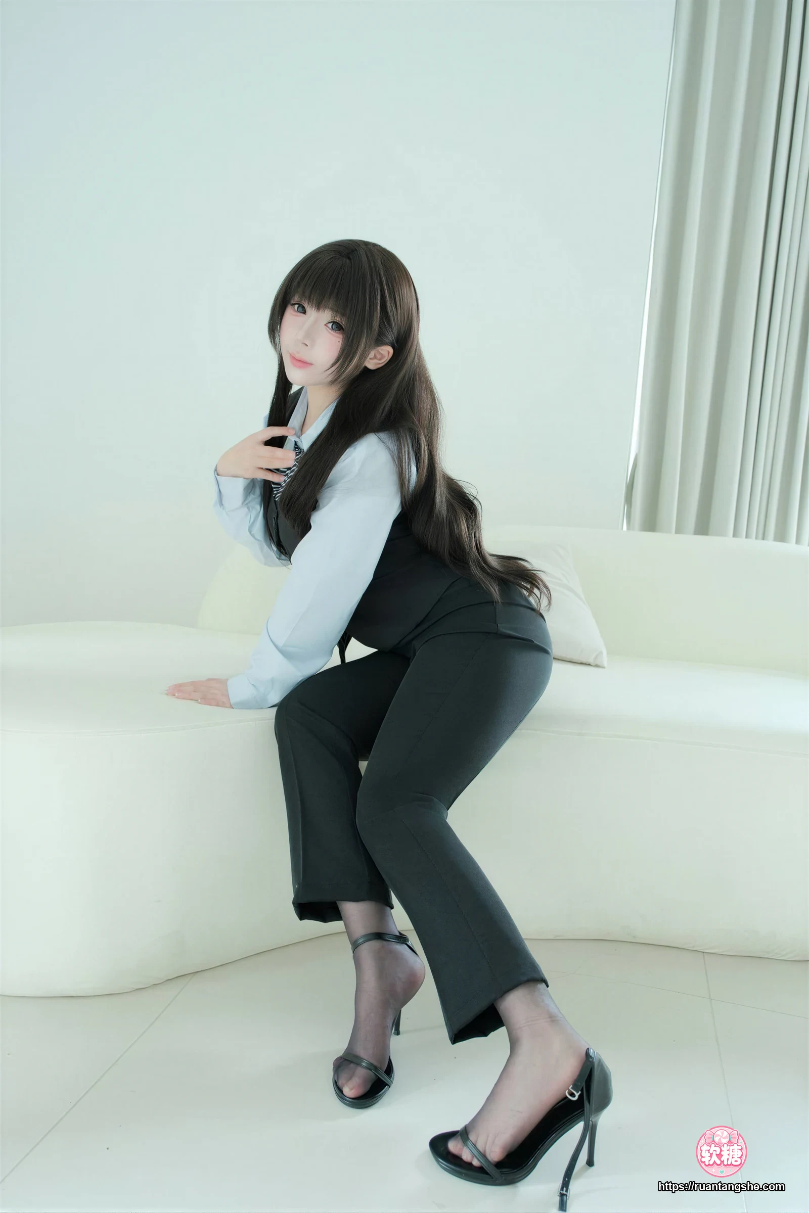 胡桃Kurumi 胡桃 NO.037 - 裤里丝的秘密
